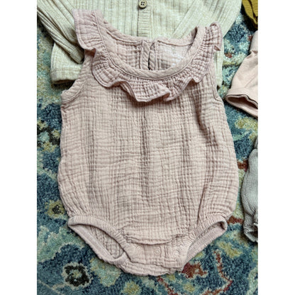 Colored Organics Kate Quinn Snug Baby Girls 6/9m 6/12m Neutral Bundle1