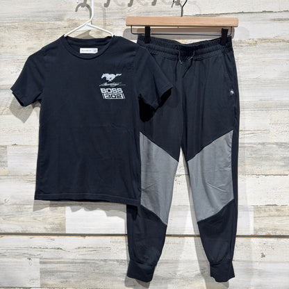 Abercrombie Kids Mustang Boss 302 T-Shirt Jogger Set Boys 9/10 Black Grey0