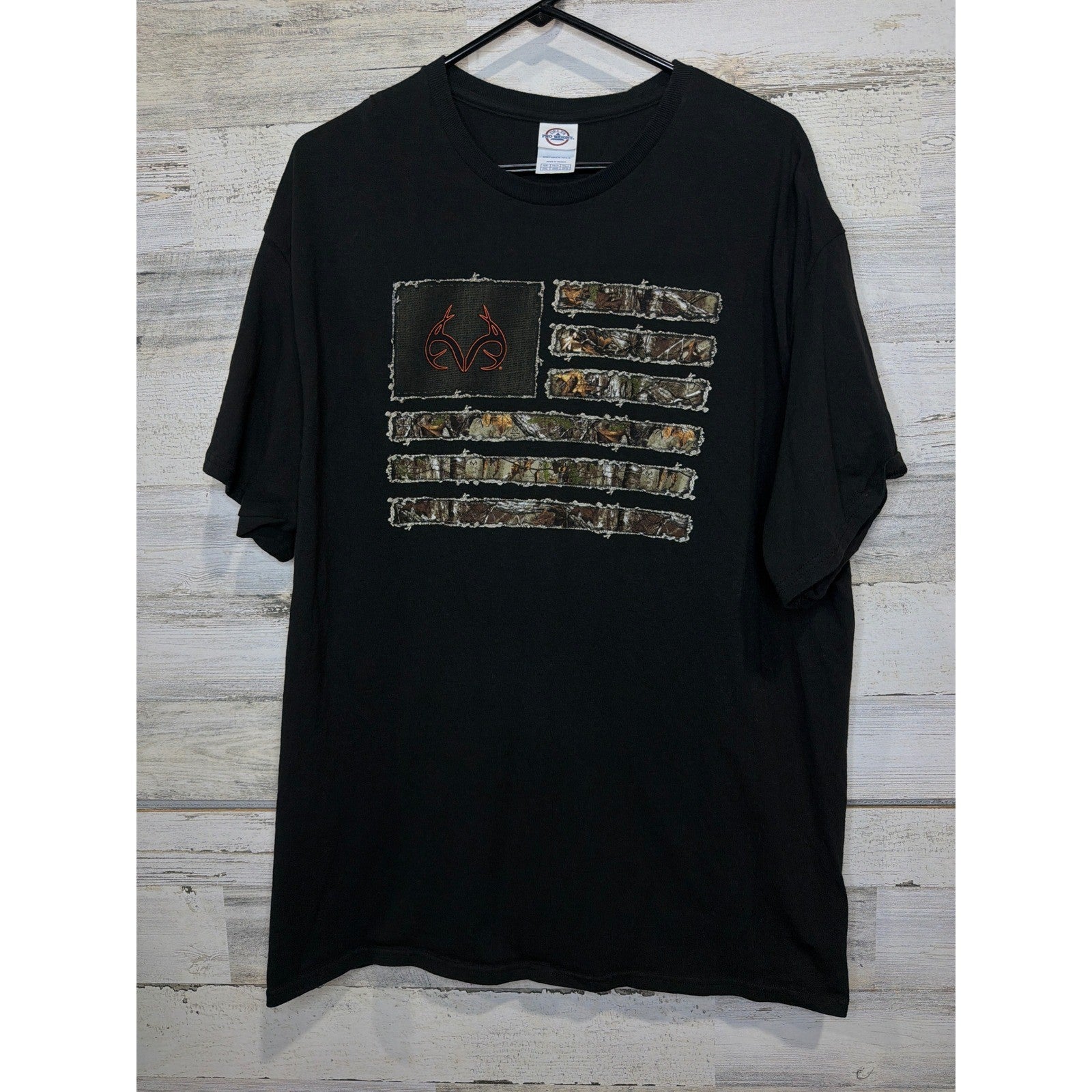 Delta Pro Weight T-Shirt Men 2XL Black Realtree Camo Flag Gorpcore EUC0