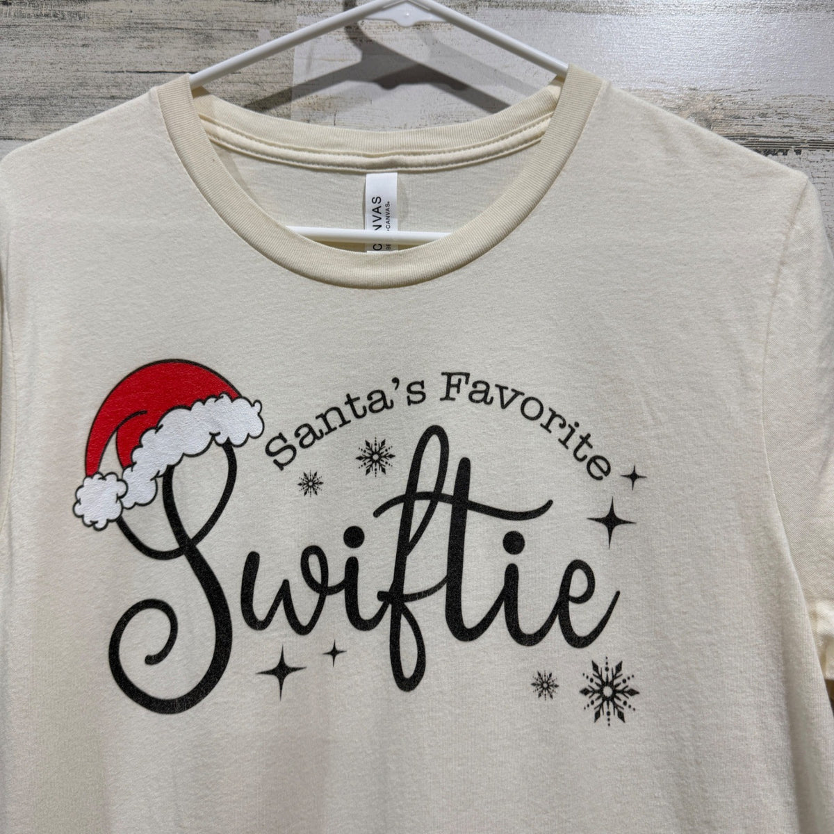 Bella Canvas T-Shirt Women Medium Cream Santa Favorite Swiftie Holiday EUC1
