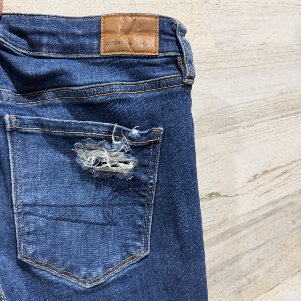 American Eagle Next Level Stretch Skinny Jeans Women 4 Distressed Denim EUC9