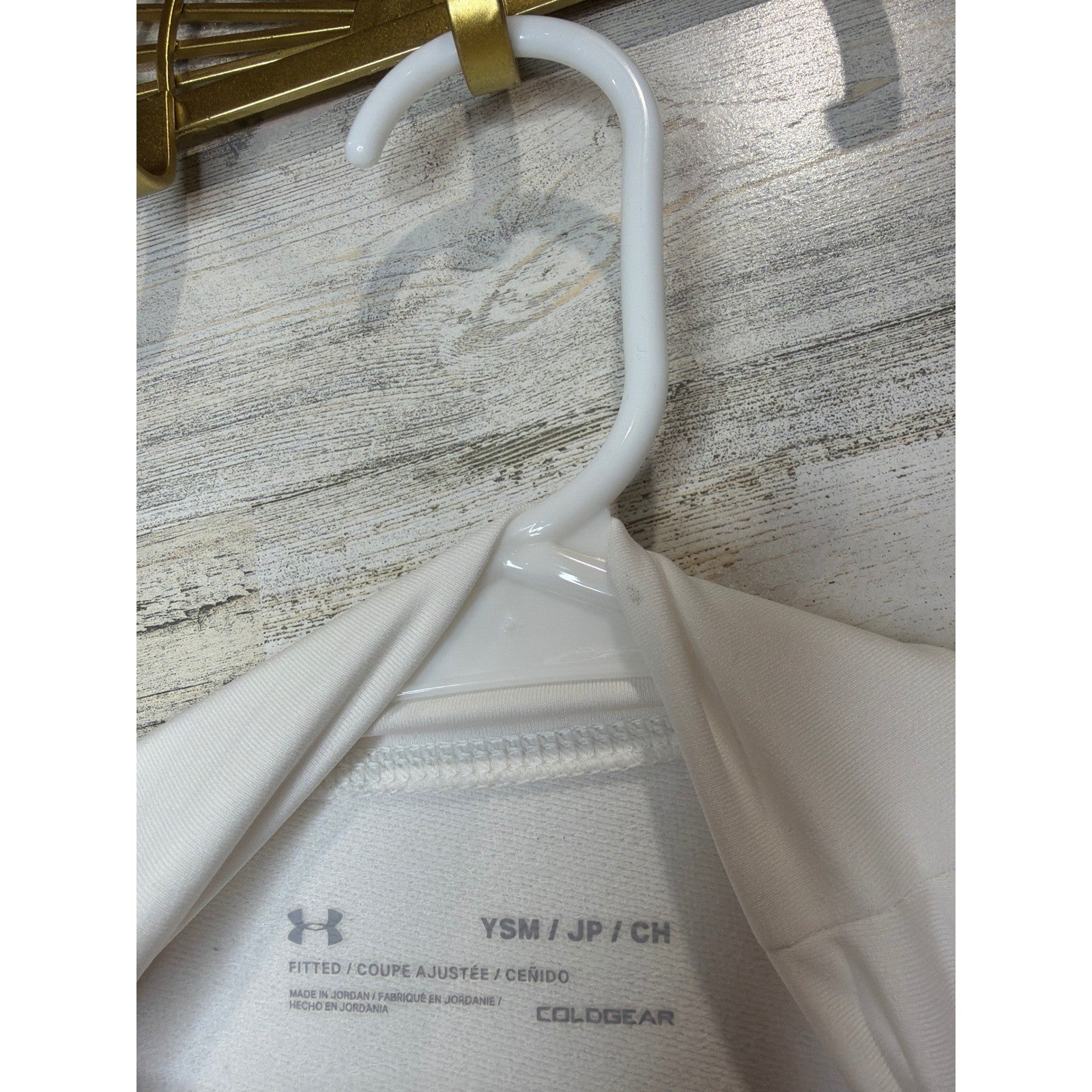 Under Armour ColdGear Shirt Boys Small White Mock Neck Fitted Athletic EUC2