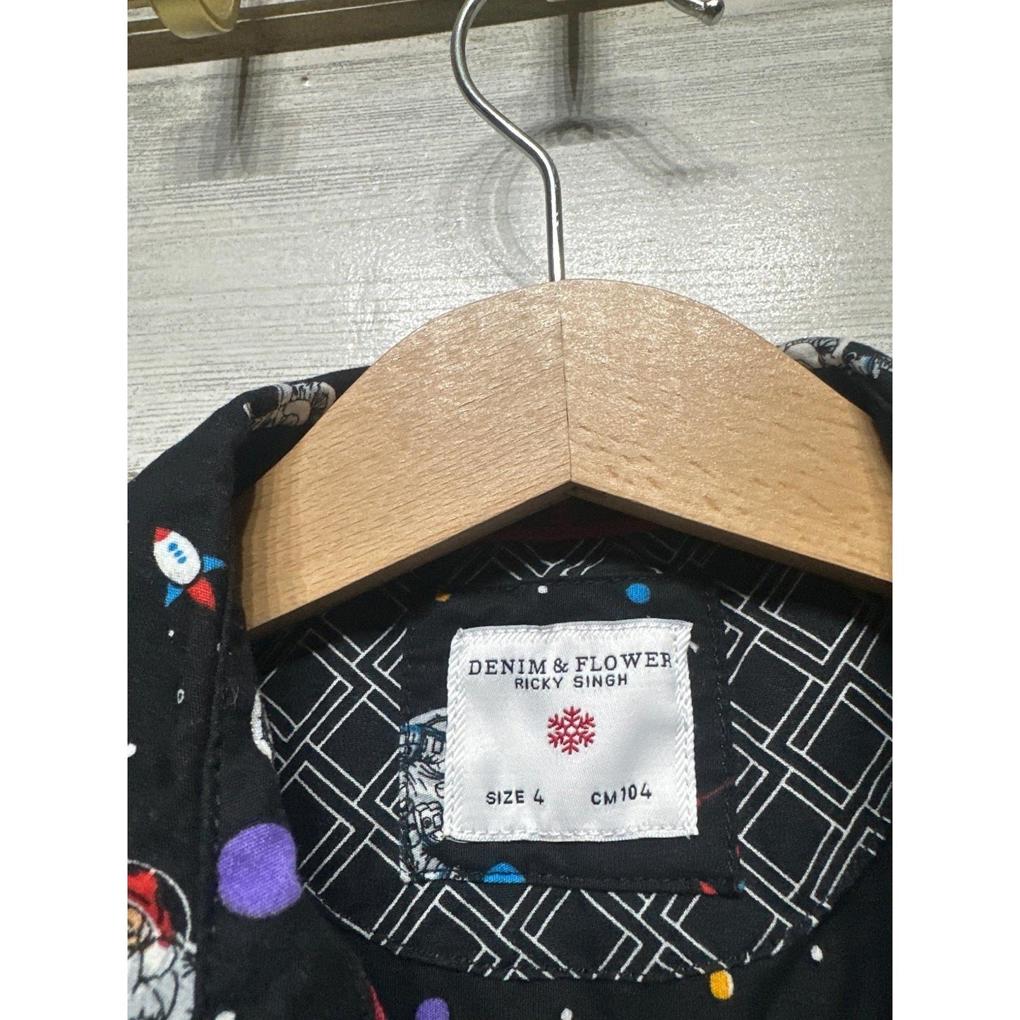 Denim & Flower Button Up Boys Size 4 Black Santa Astronaut Space Holiday EUC2