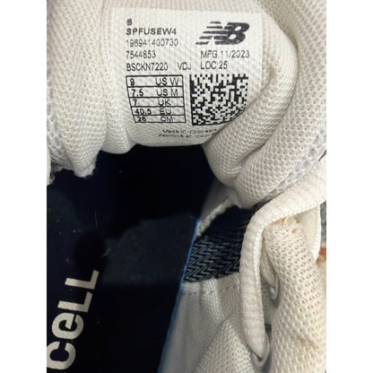 New Balance FuelCell Fuse v4 Softball Cleats Women 9 White Silver Athletic GUC6