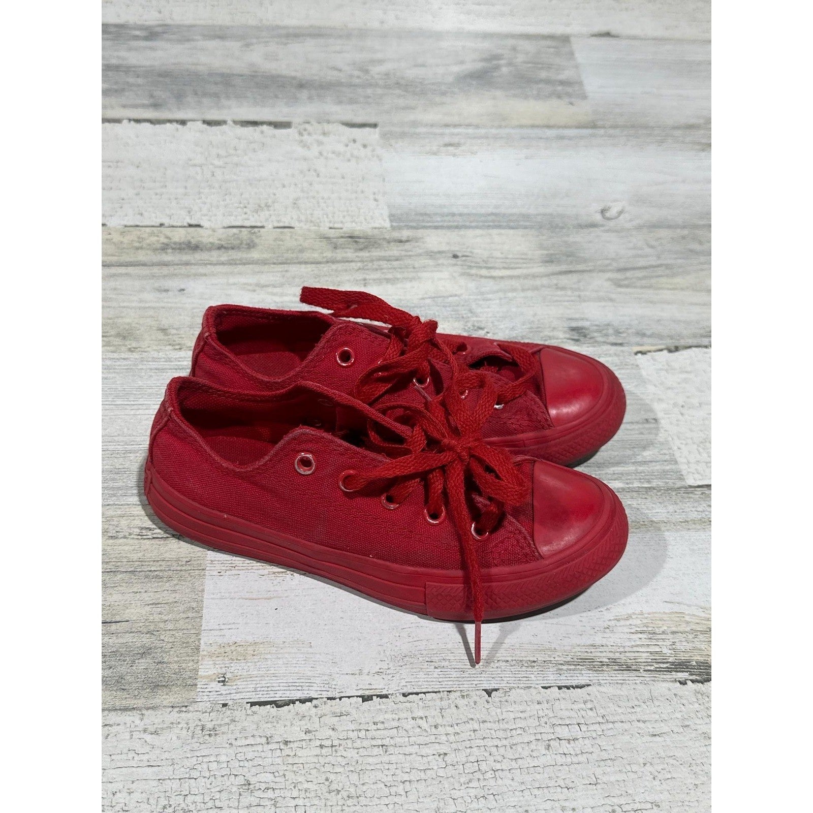 Converse Chuck Taylor All Star Kids Size 12 Red Monochrome Low Top GUC1