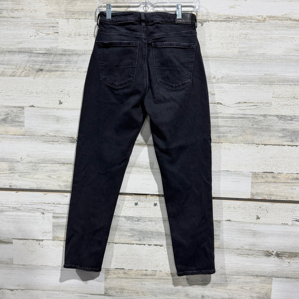 American Eagle Strigid Mom Jean Women 2 Short Black Cotton Distressed EUC3