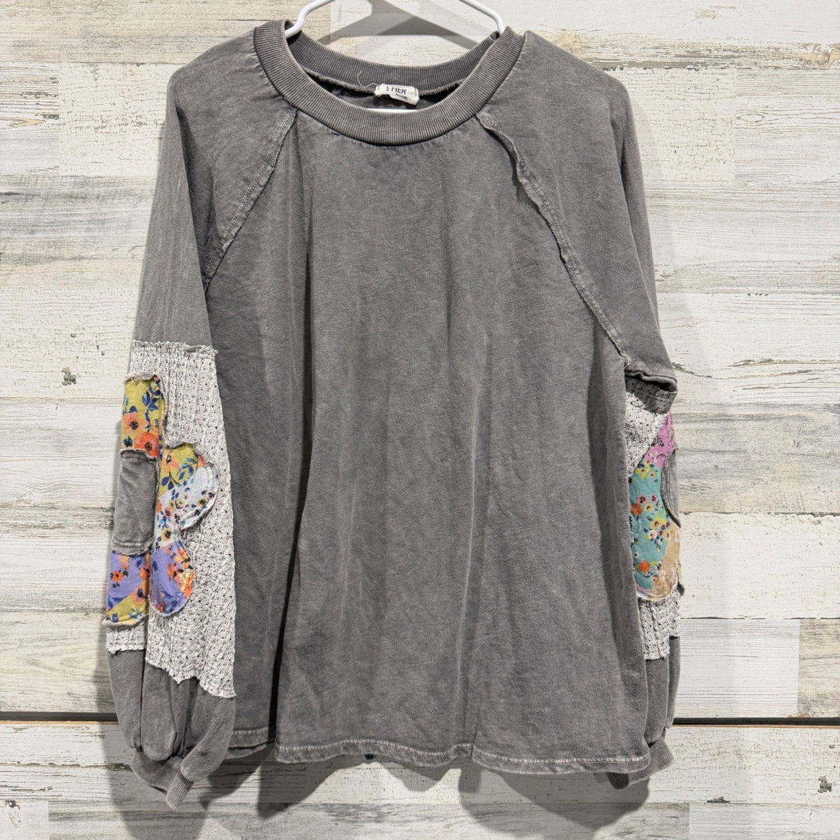 J. HER Sweatshirt Women Small Gray Floral Patchwork Crochet Boho EUC0