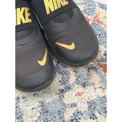 Nike WearAllDay Sneaker Boys Fit like Size 12 Black Gold Slip On Athletic GUC*5