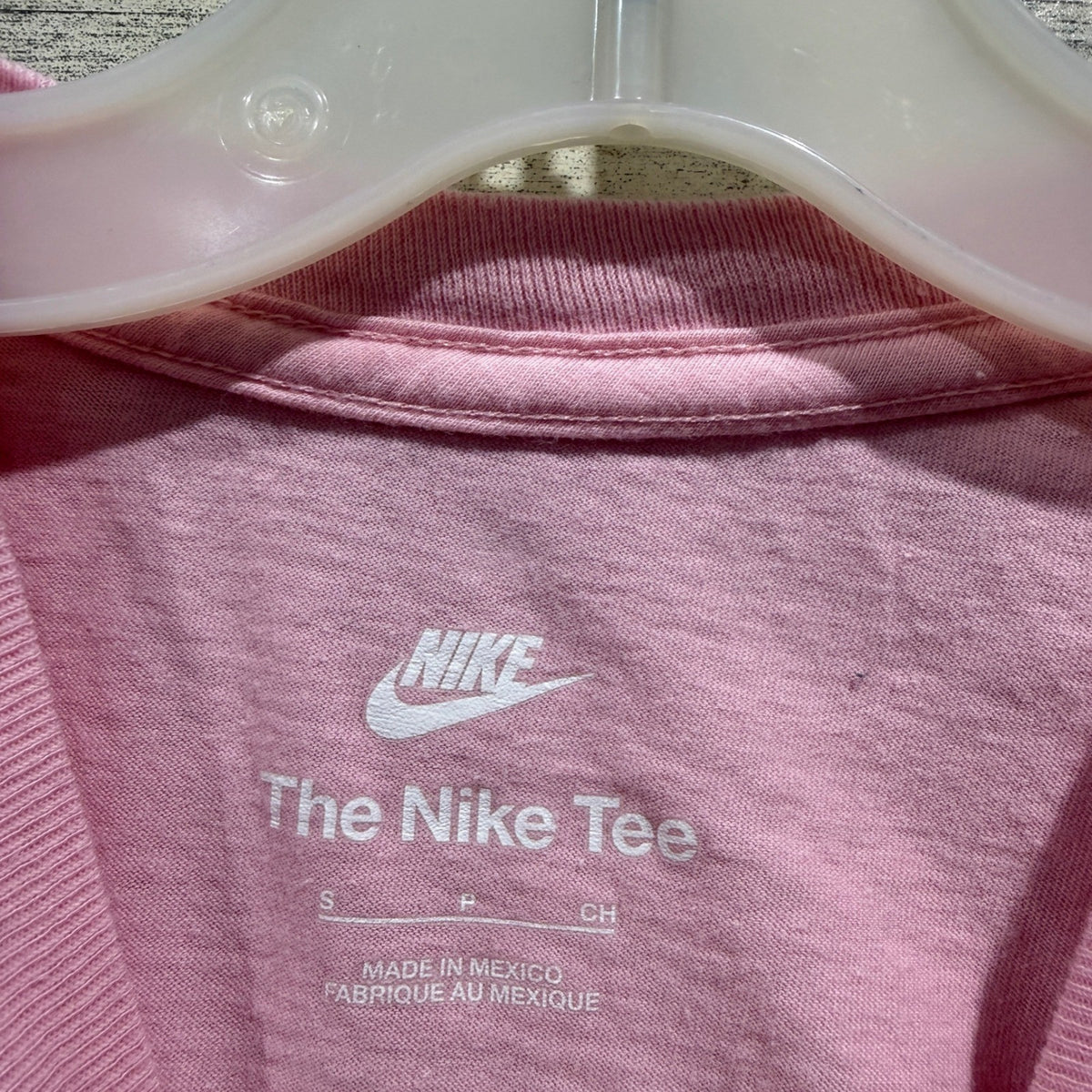 Nike T-Shirt Kids Small Pink Short Sleeve Logo Athletic Sportswear EUC2