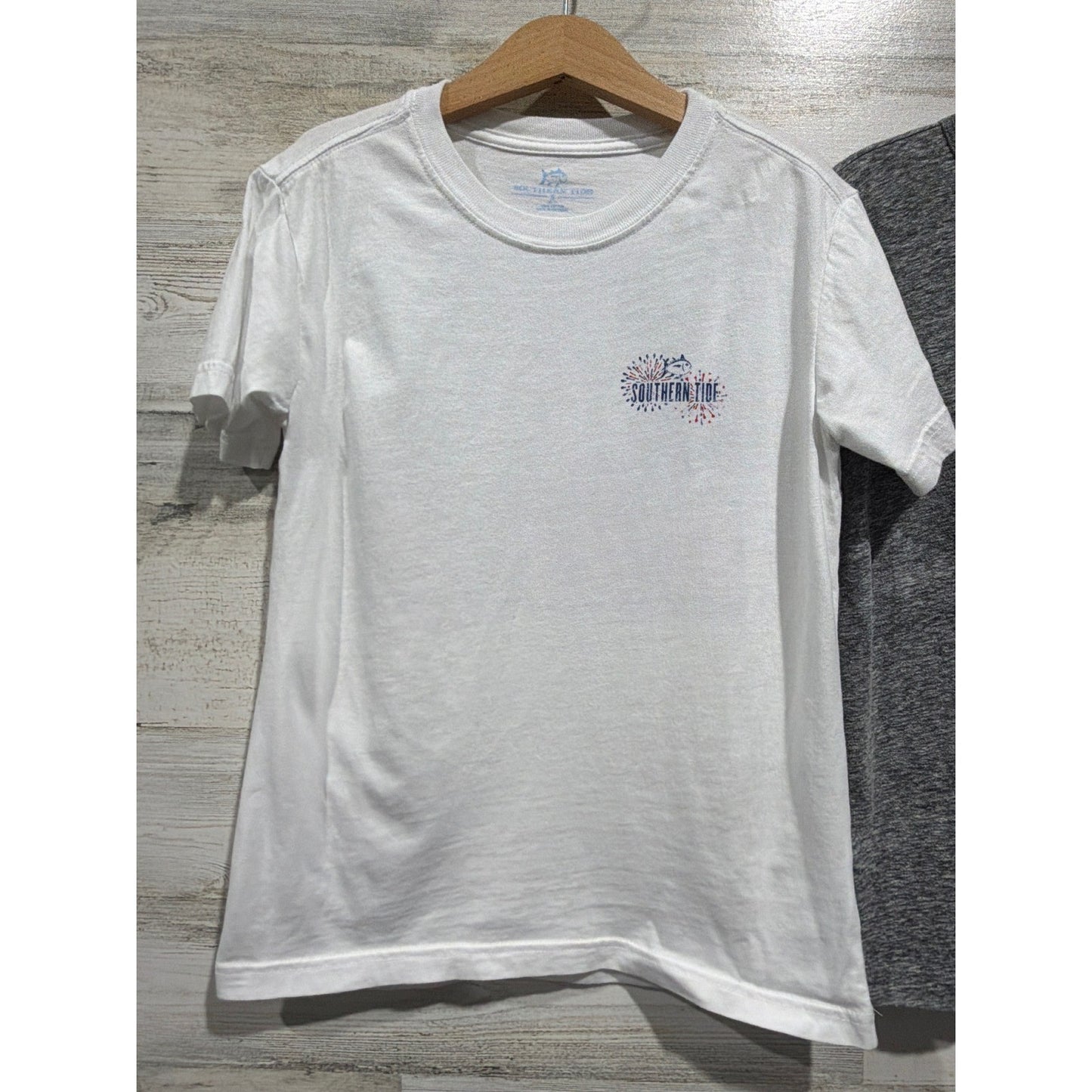 Southern Tide Crewcuts T-Shirt Bundle Boys 6-7 White Gray Patriotic Preppy EUC1