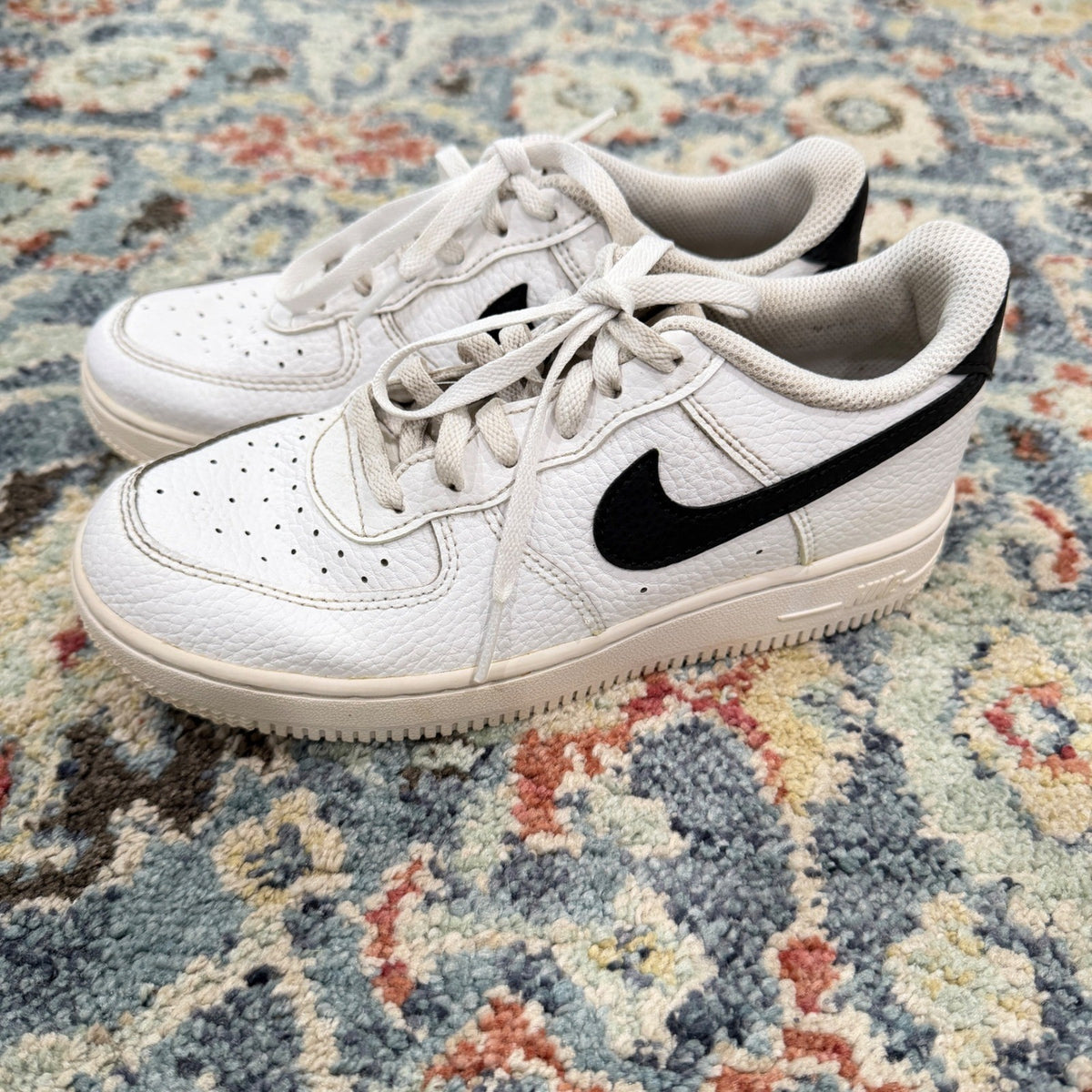 Nike Air Force Youth 3Y White Black Low Top Sneakers GUC*2