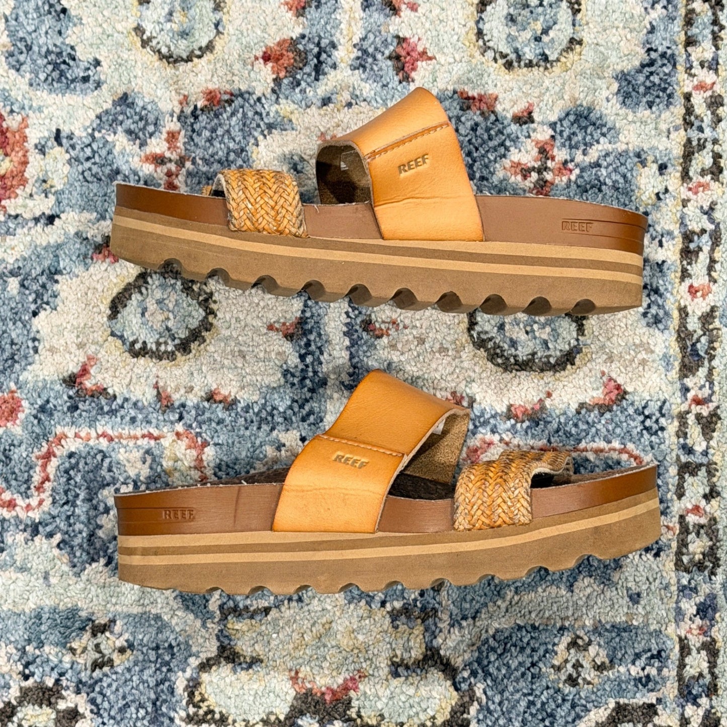 Reef Cushion Vista Hi Sandals Girls 5 Tan Woven Platform Slide Boho EUC0