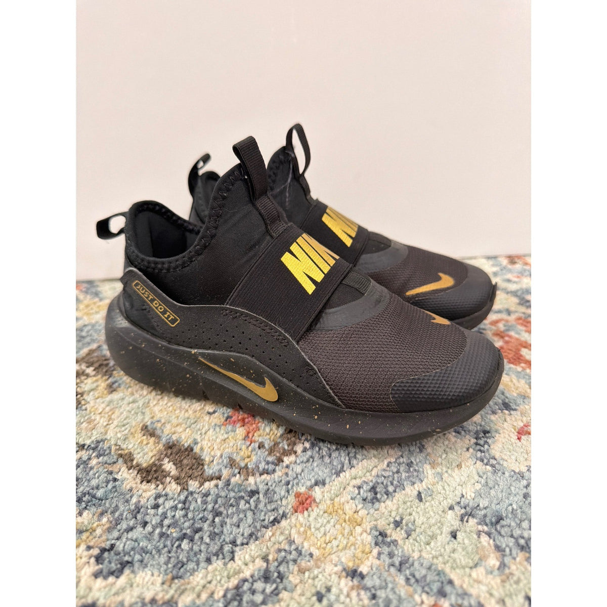 Nike WearAllDay Sneaker Boys Fit like Size 12 Black Gold Slip On Athletic GUC*0