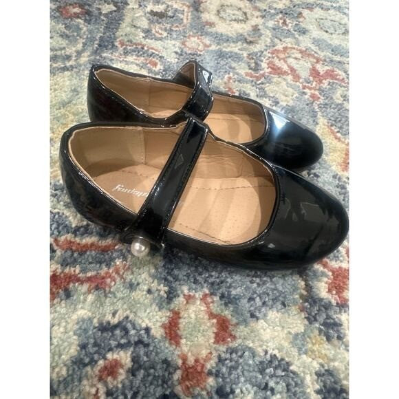 Shoe Bundle Girls 8 Toddler Black White Silver Glitter2
