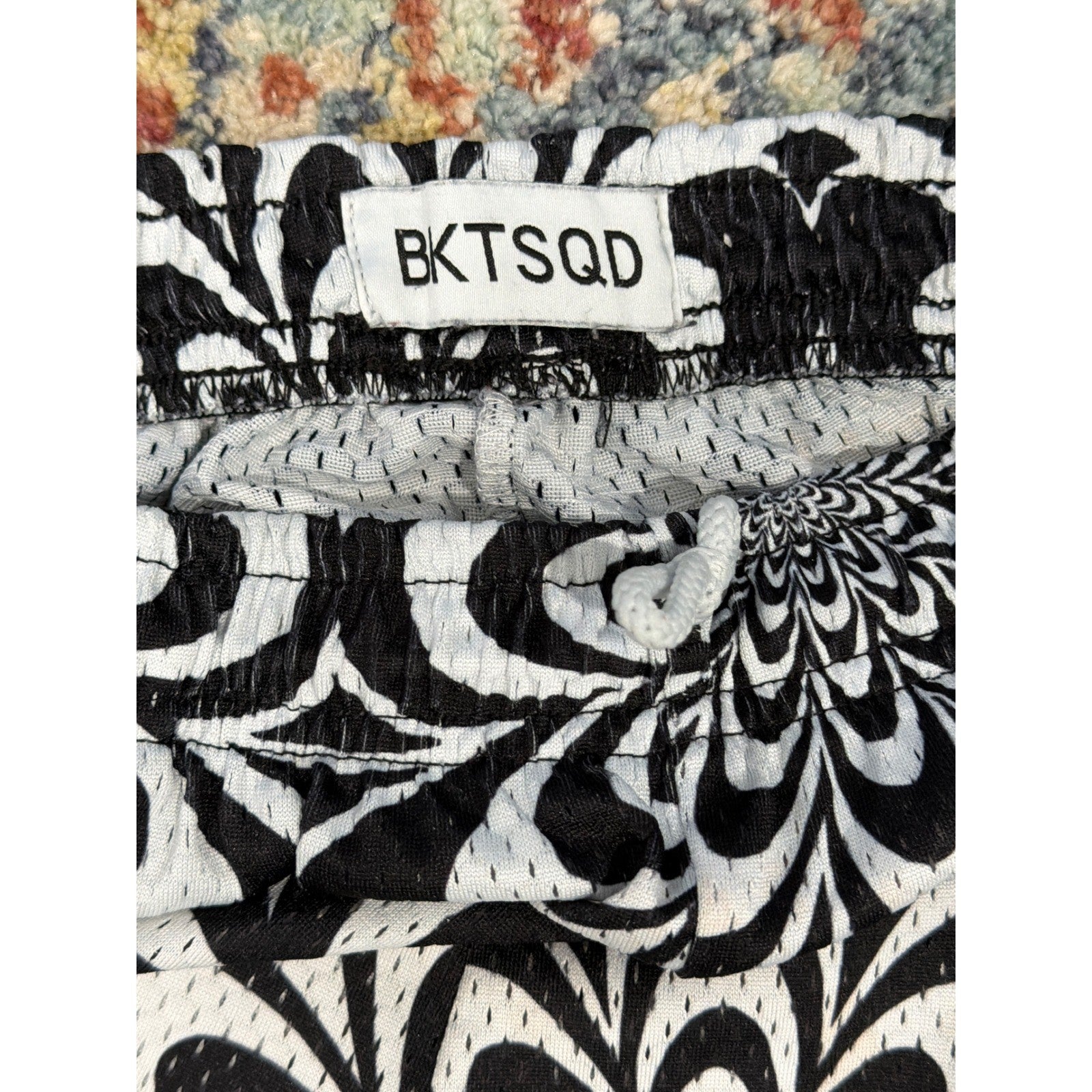 BKTSQD Basketball Shorts Kids XL Black White Psychedelic Mesh Sport *Flawed3