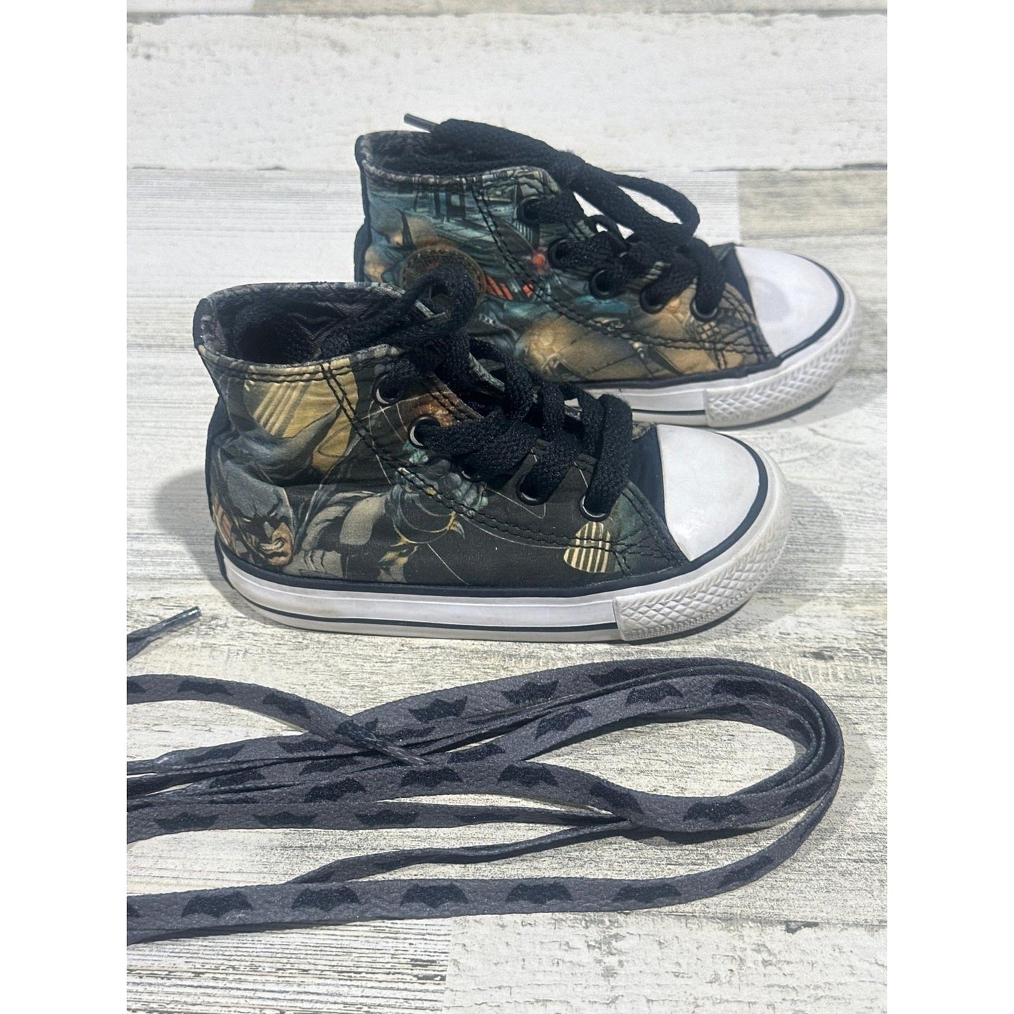 Converse Batman High Top Sneaker Boys Toddler 6 Multicolor DC Comics2