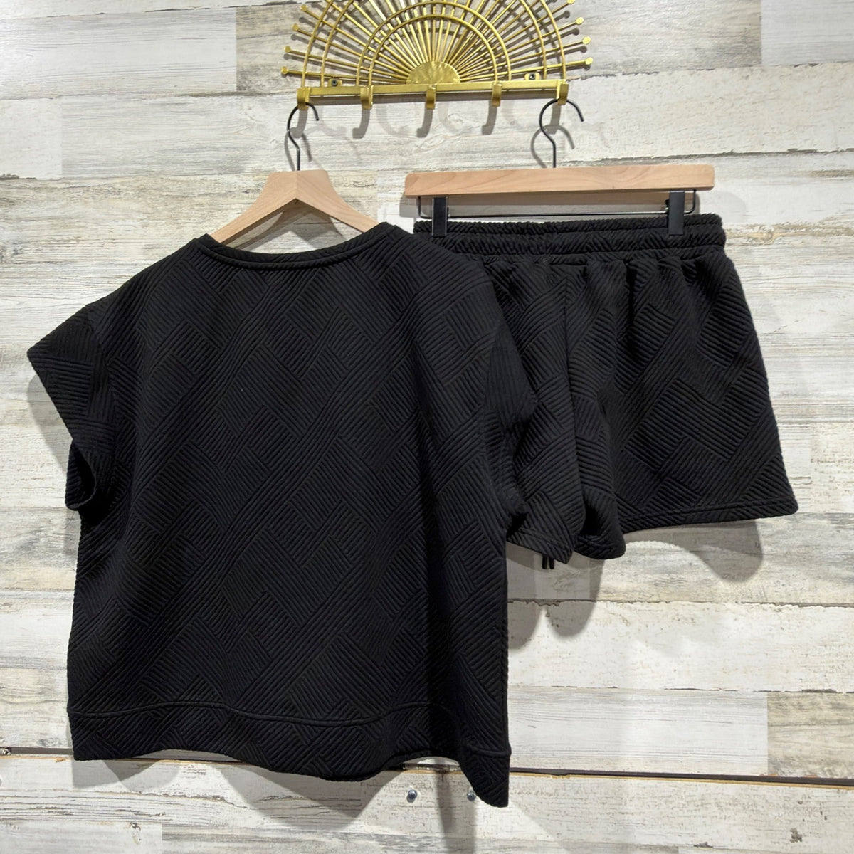 See and Be Seen Quilted Textured Set Women Size M Black Polyester Rayon Modern6