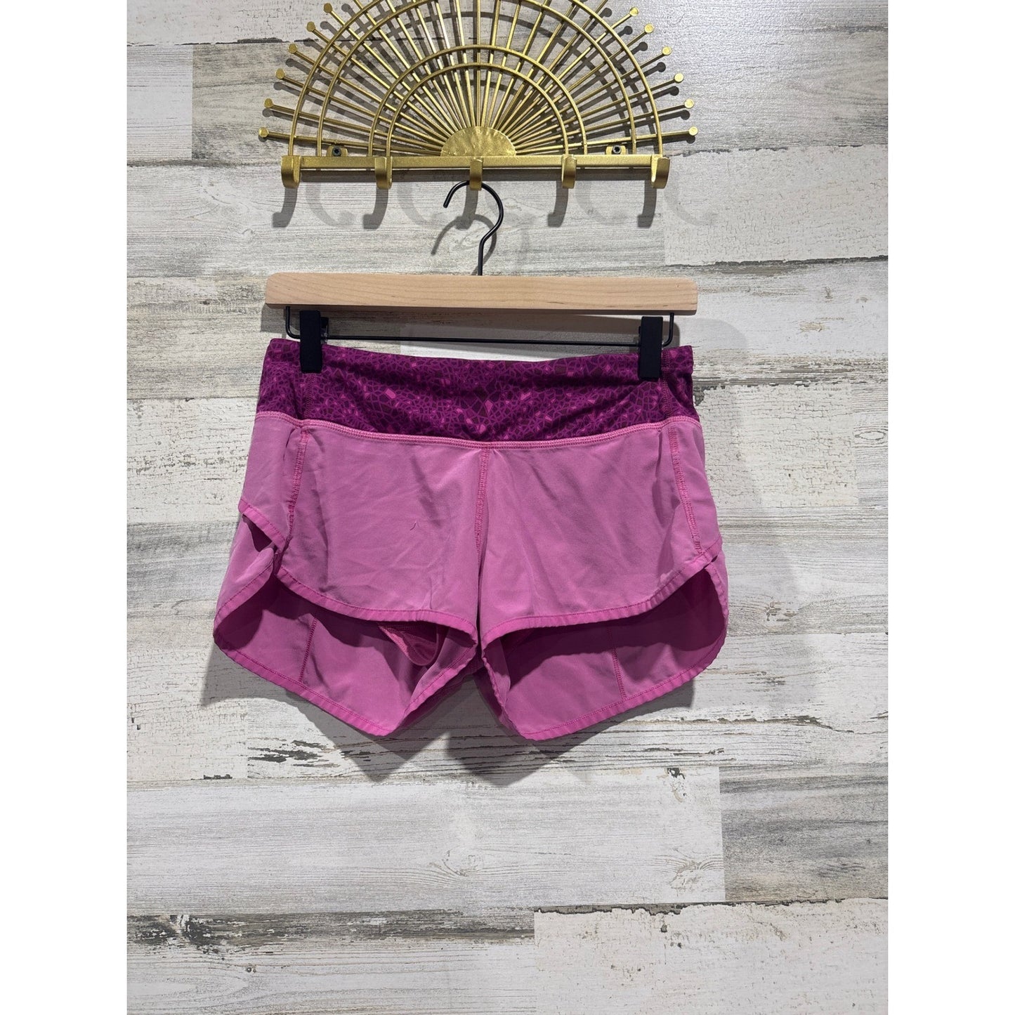 Lululemon Speed Up Shorts Womens 4 Pink Purple Geometric Athletic Run0