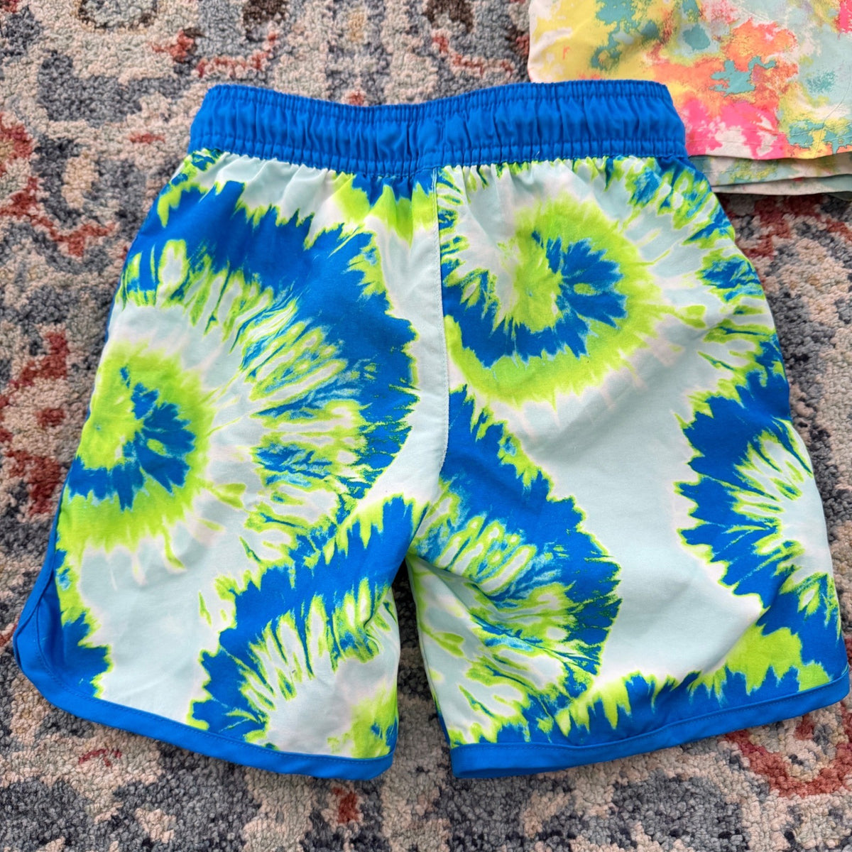 Crewcuts Cat & Jack Boys 5T Tie Dye Swim Trunks Surf Summer EUC6