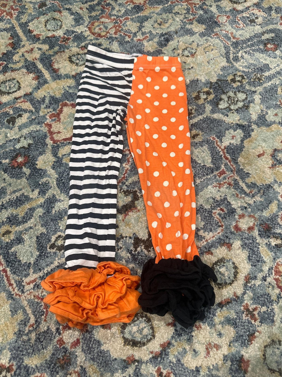 Mud Pie Halloween Ruffle Leggings - Girls Size 4t - Very Good Used Condition0