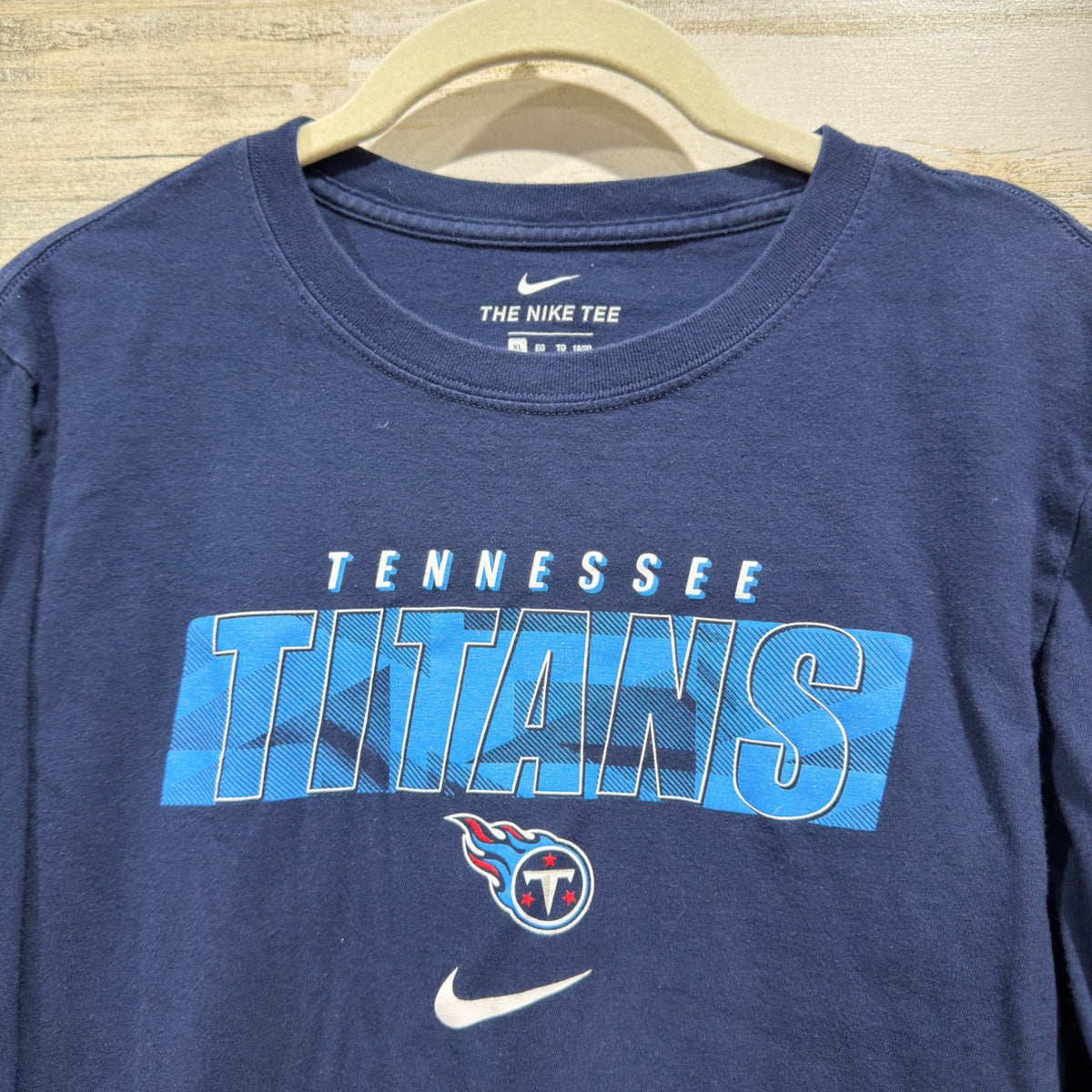 Nike Tennessee Titans Long Sleeve Shirt Boys XL Navy Blue Cotton NFL EUC1