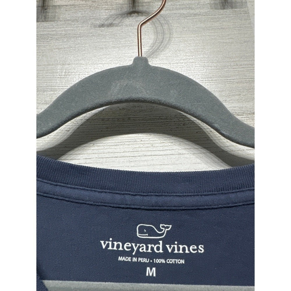 Vineyard Vines Long Sleeve Pocket Tee Mens M Navy Blue Whale Graphic EUC2