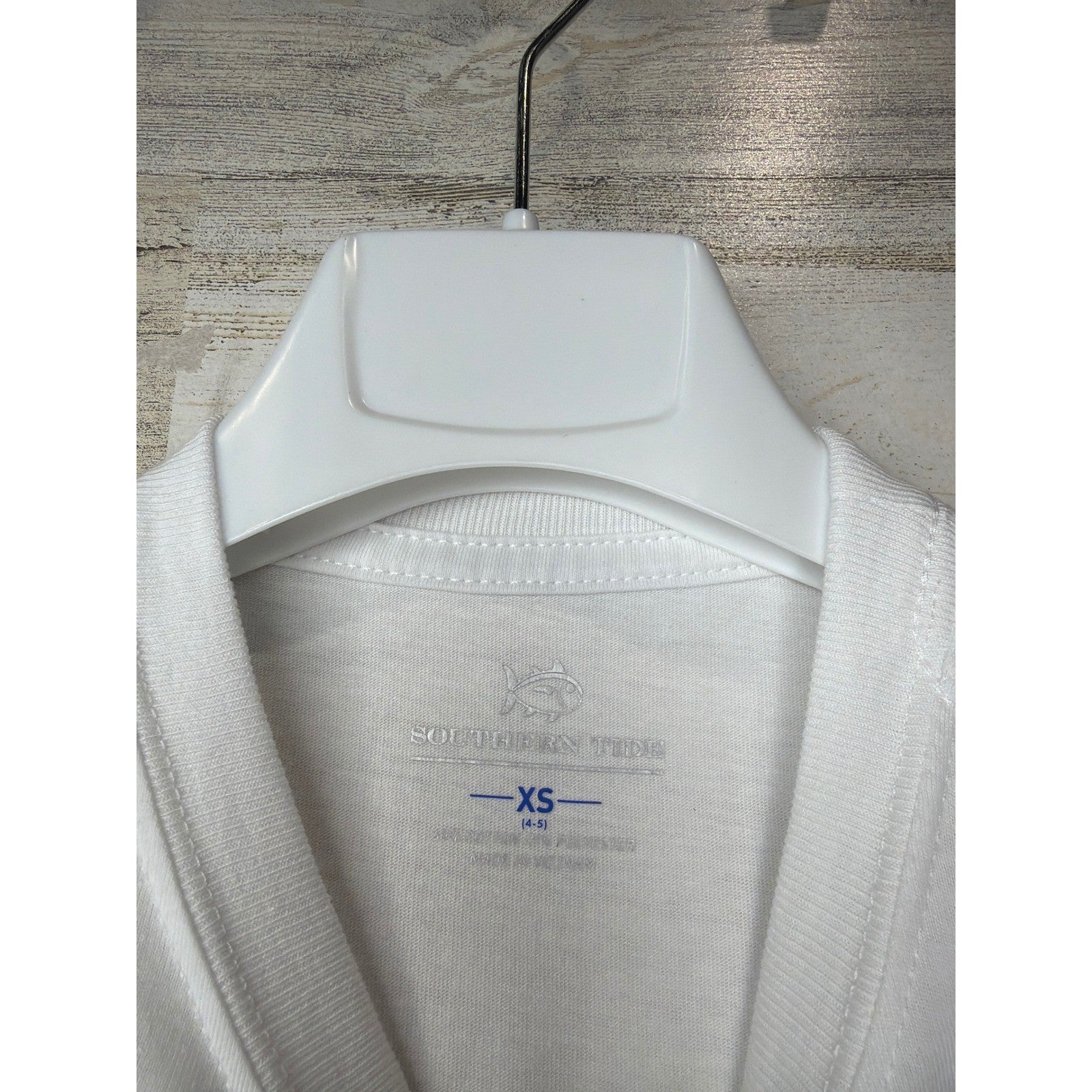 Southern Tide Skipjack T-Shirt Boys XS 4-5 White Graphic Tee Preppy EUC2