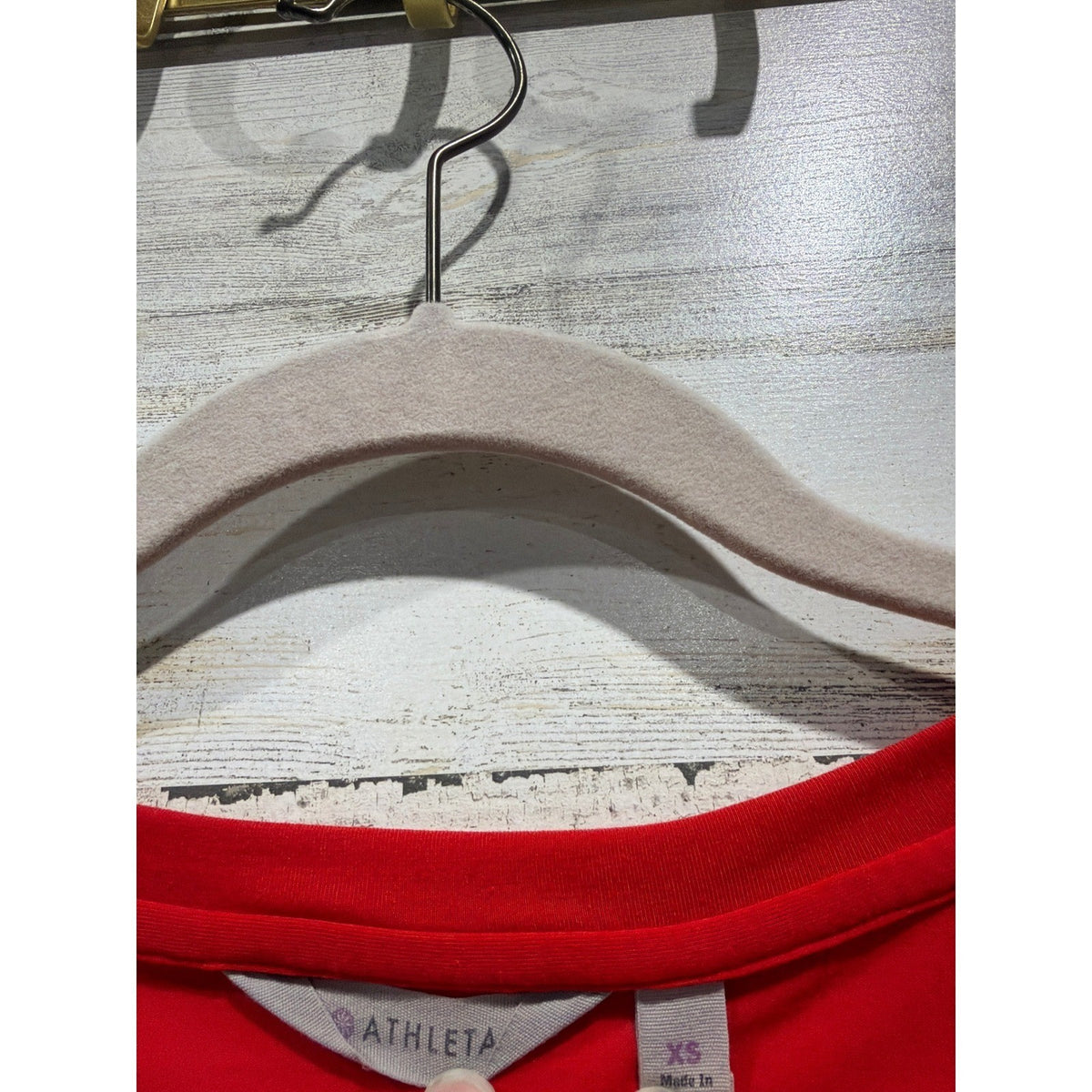 Athleta V-Neck Top Women XS Red Long Sleeve Seam Detail EUC1
