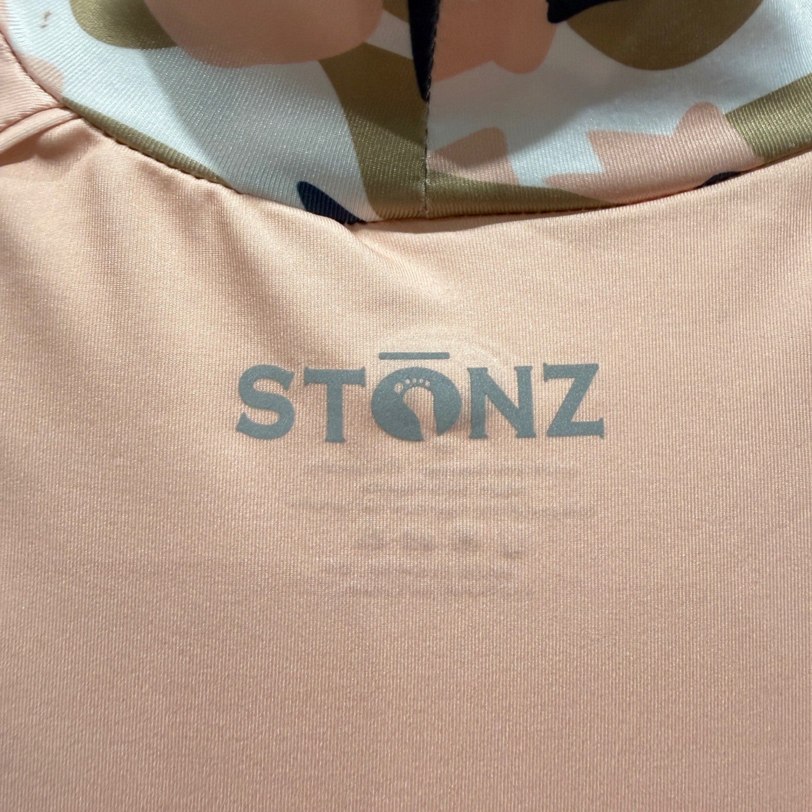Stonz Sun Shirt Unisex 5T Pink Camo UPF 50 Rash Guard Outdoors NWT5