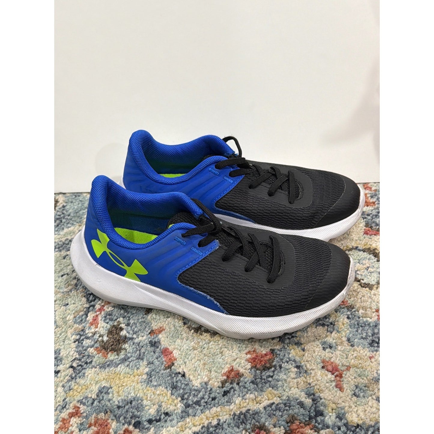 Under Armour Assert 9 Shoes Boys 13K Black Blue Running Sporty EUC0