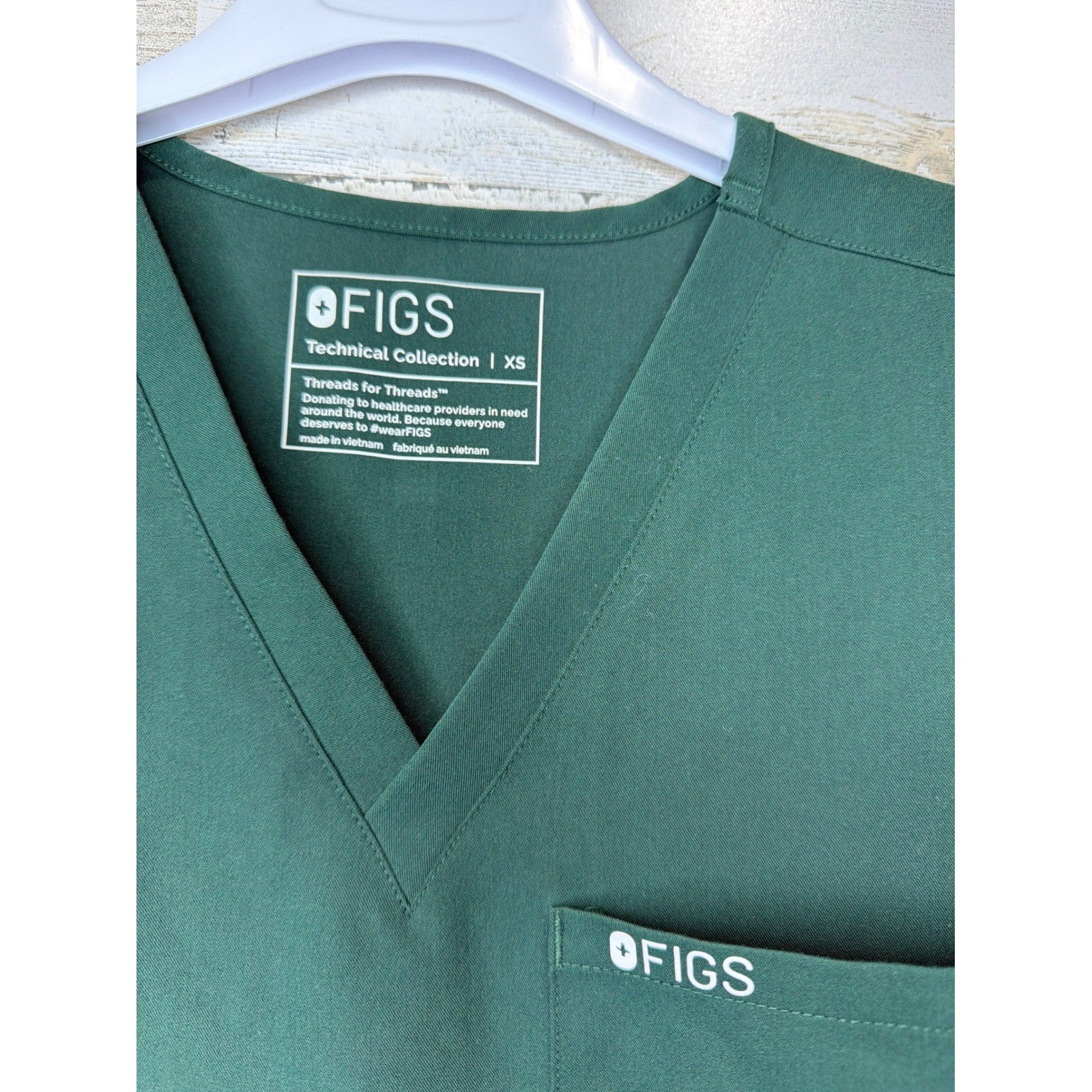Figs Casma Scrub Top Women XS Green V-Neck Technical Collection EUC1