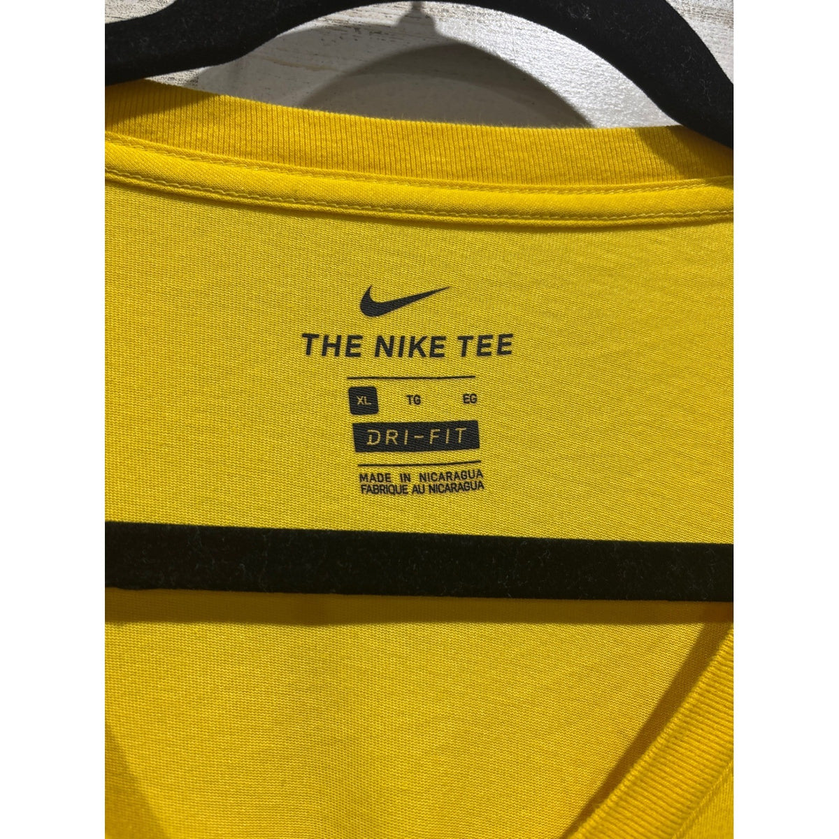 Nike Long Sleeve Shirt Men XL Yellow Dri-FIT Swoosh Logo Sportswear2