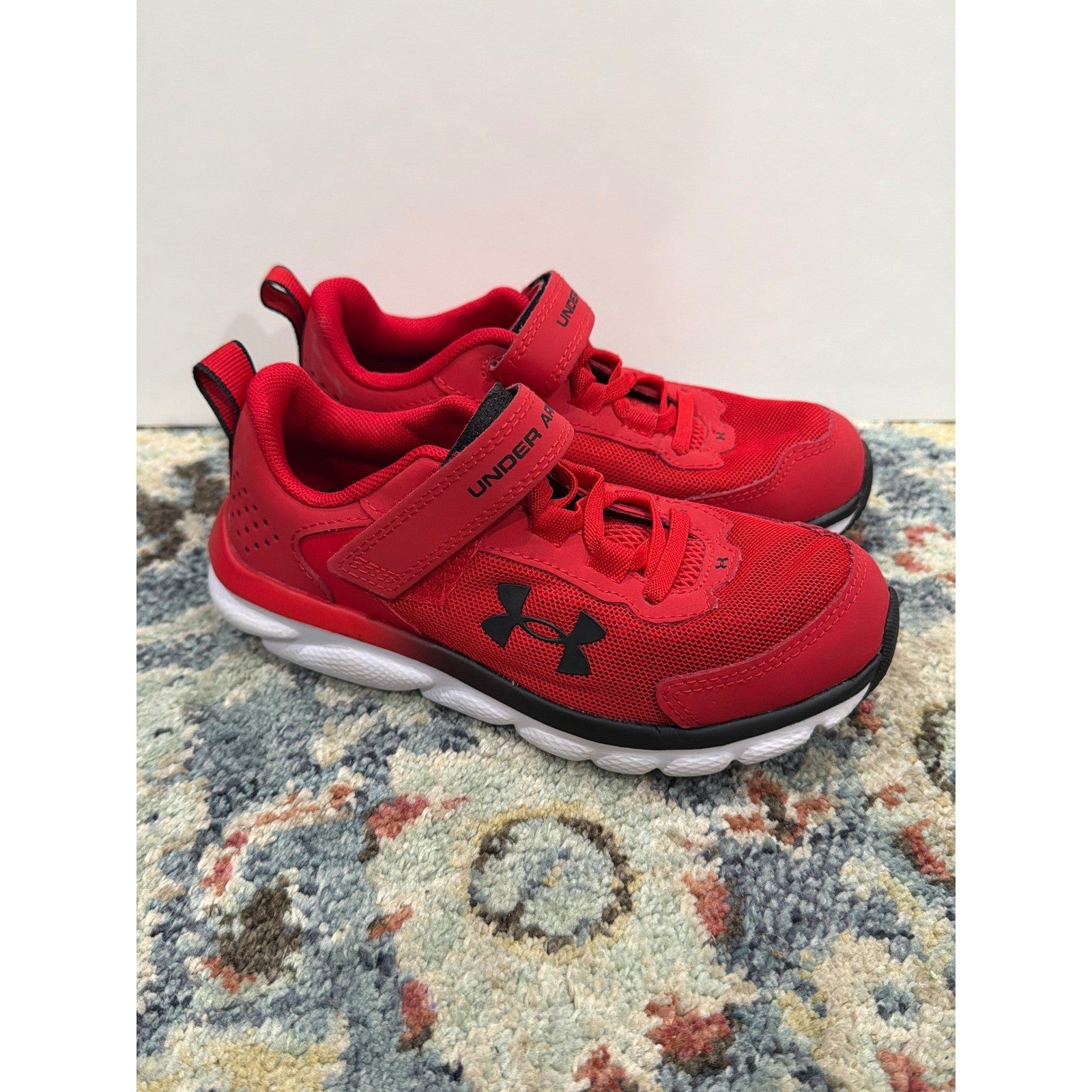 Under Armour Shoes Boys 13K Red Black Athletic Running EUC0