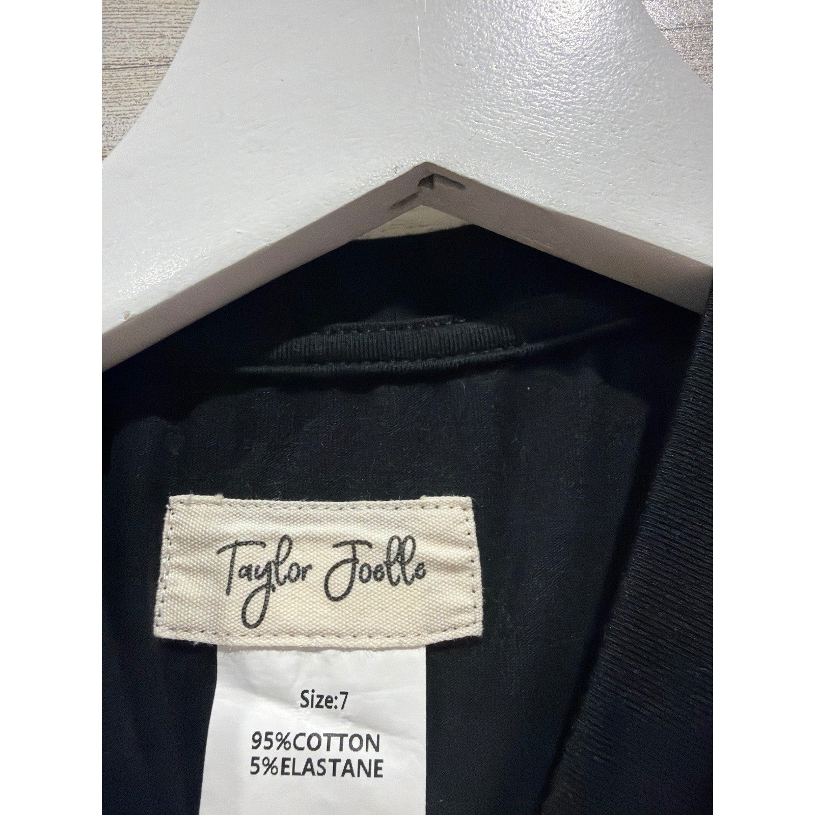 Taylor Joelle Huntress Shirt Girls Size 7 Black Graphic Tee Gorpcore EUC1
