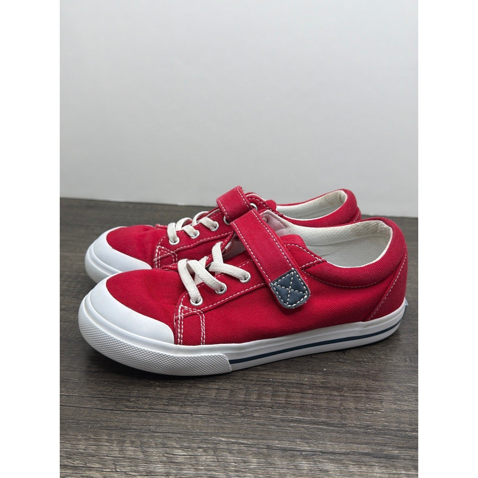 FootMates Canvas Sneakers Boys Size 1 Red Hook Loop Strap Classic1