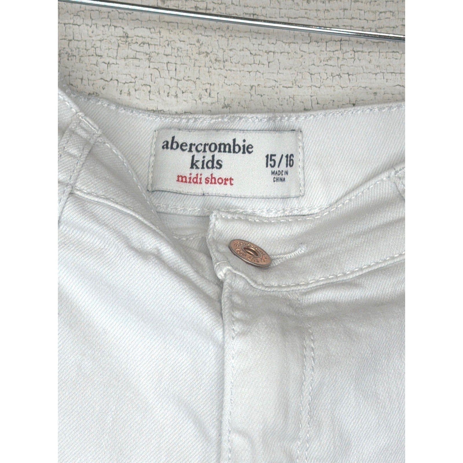 Abercrombie MIDI Shorts Girls 15/16 White Distressed Denim Summer GUC*1