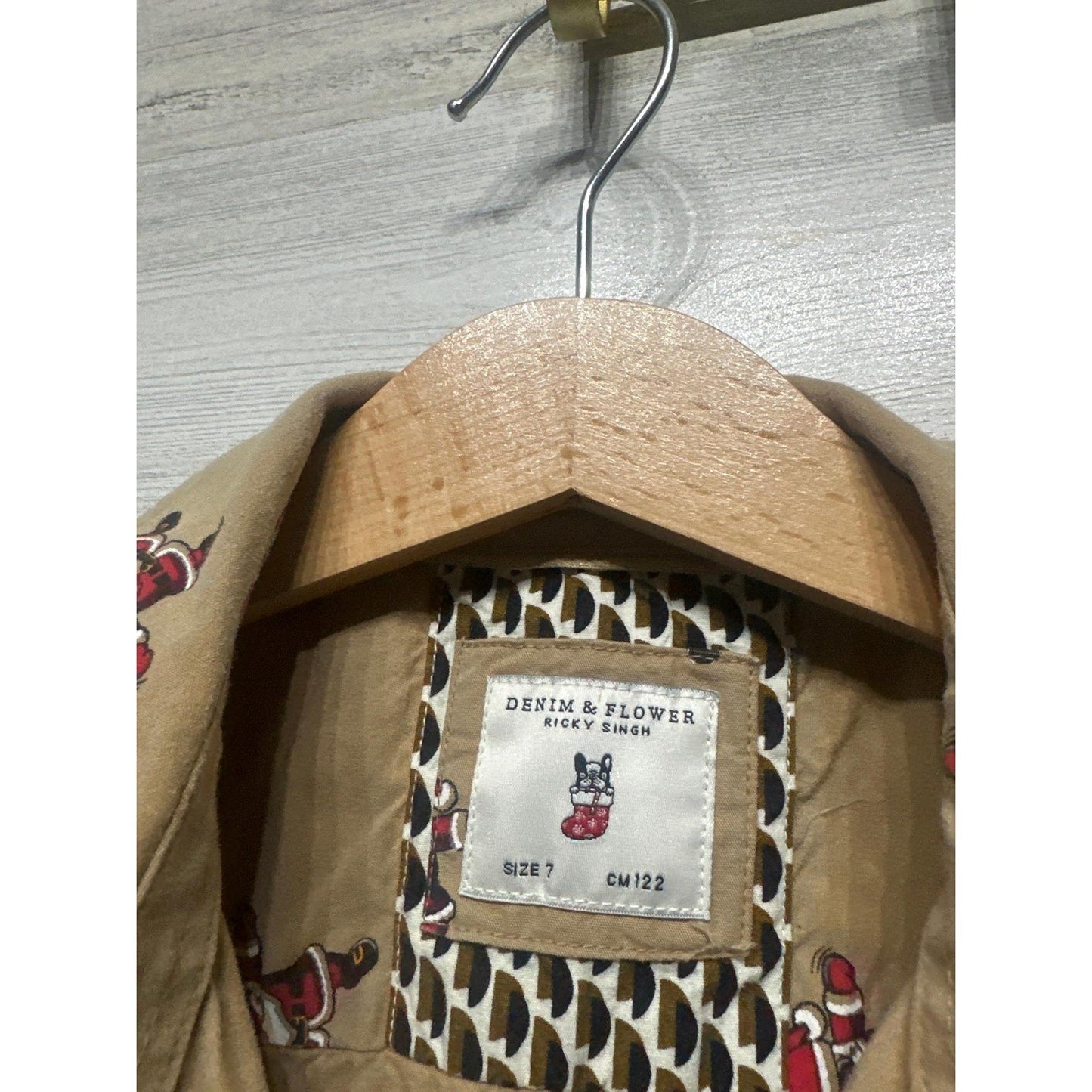 Denim & Flower Button Down Boys 7 Tan Dabbing Santa Christmas Shirt EUC1