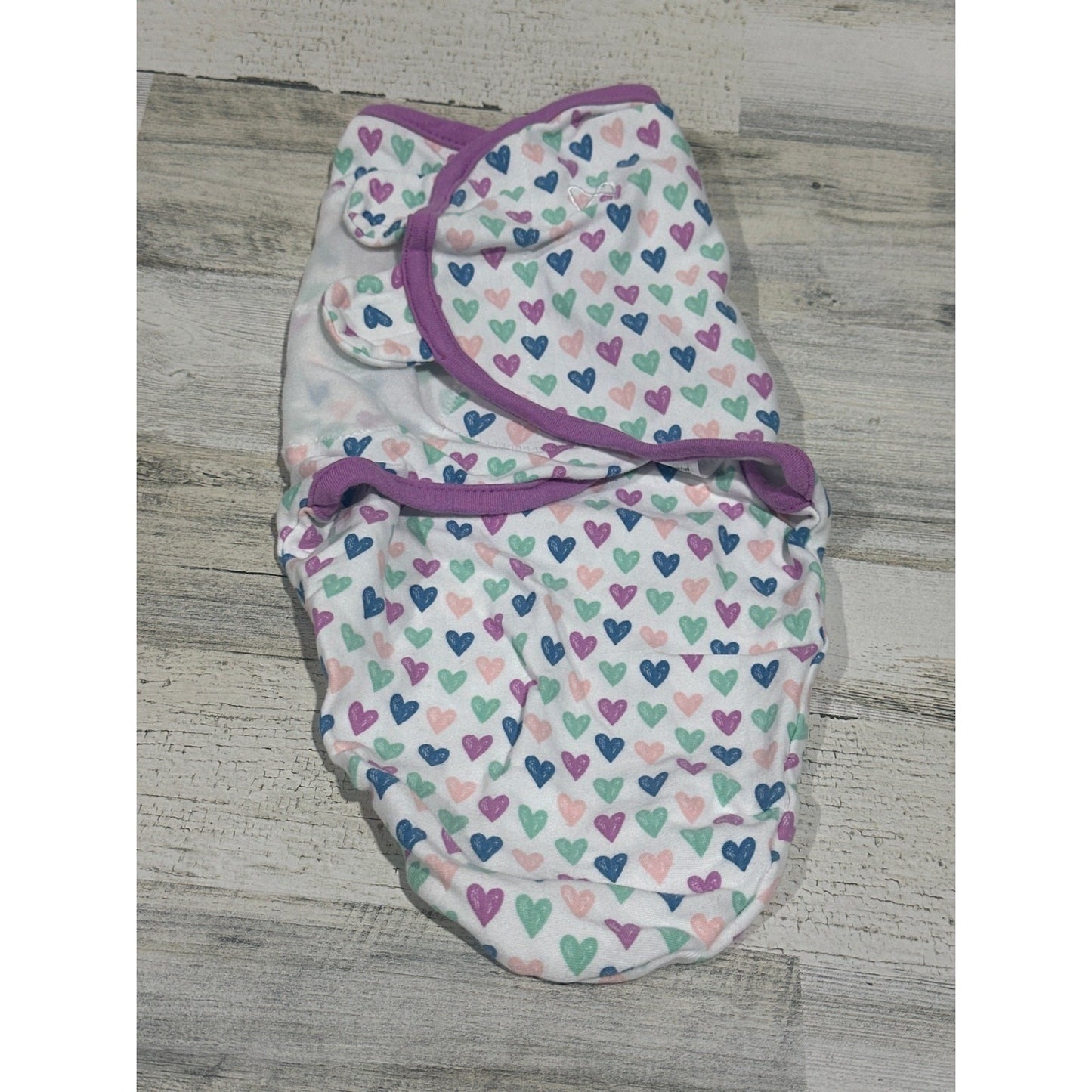 SwaddleMe Original Swaddle Girls 0-3M White Purple Heart Print EUC0