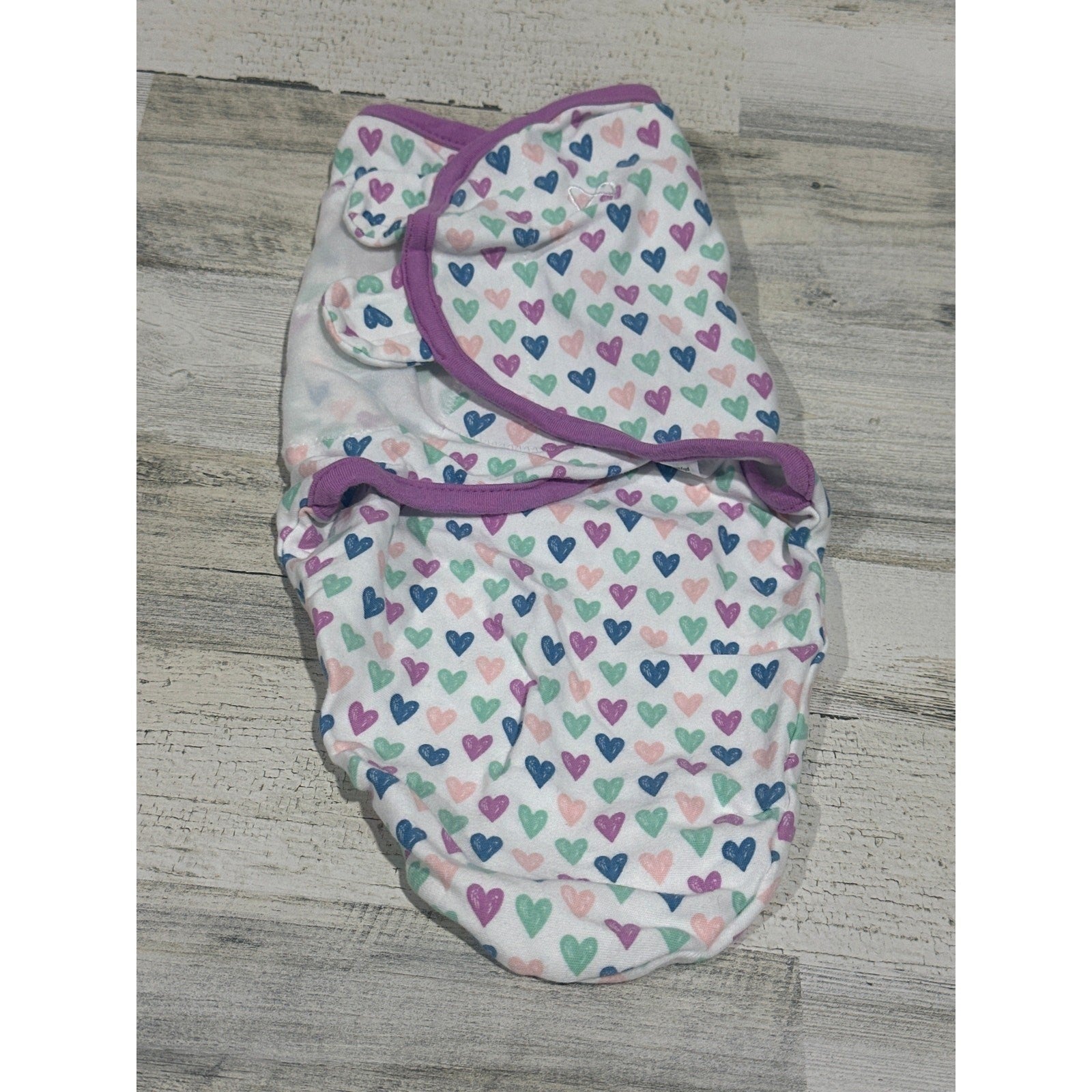 SwaddleMe Original Swaddle Girls 0-3M White Purple Heart Print EUC0
