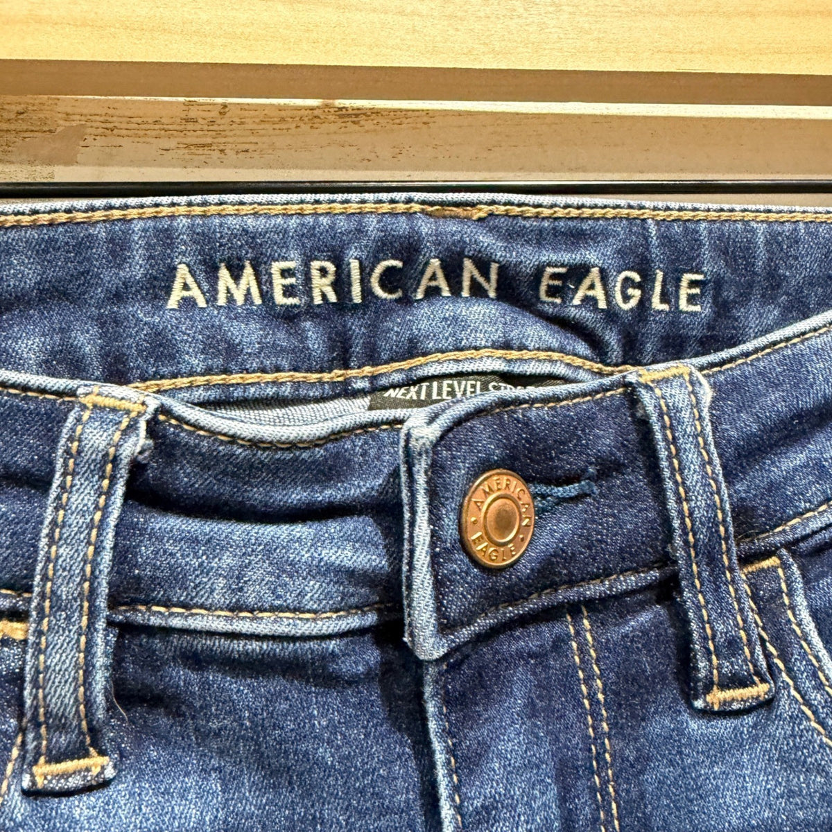 American Eagle Next Level Stretch Skinny Jeans Women 4 Distressed Denim EUC4
