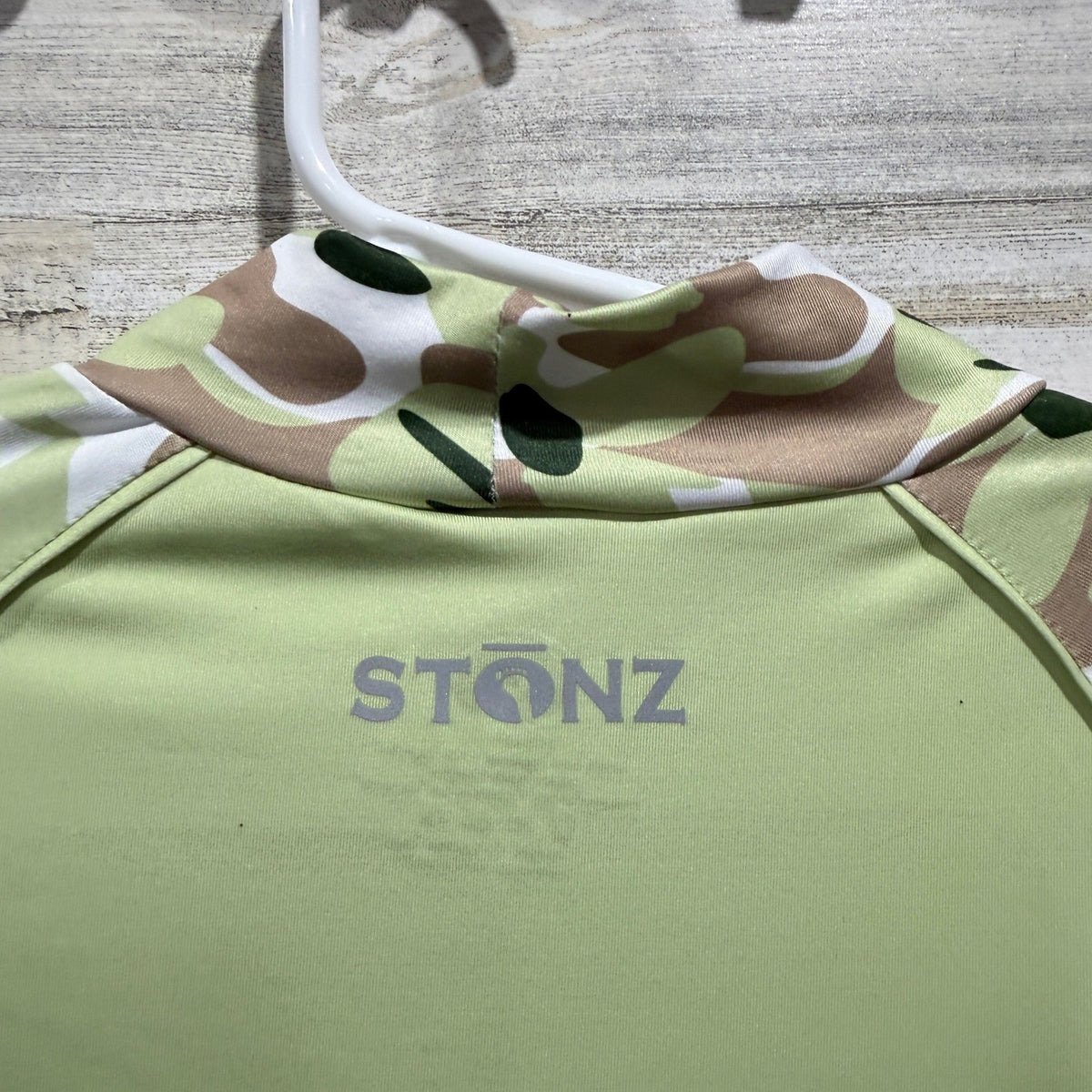 Stonz Sun Shirt Rash Guard Kids 5T Green Camo UPF 50+ Gorpcore NWT5