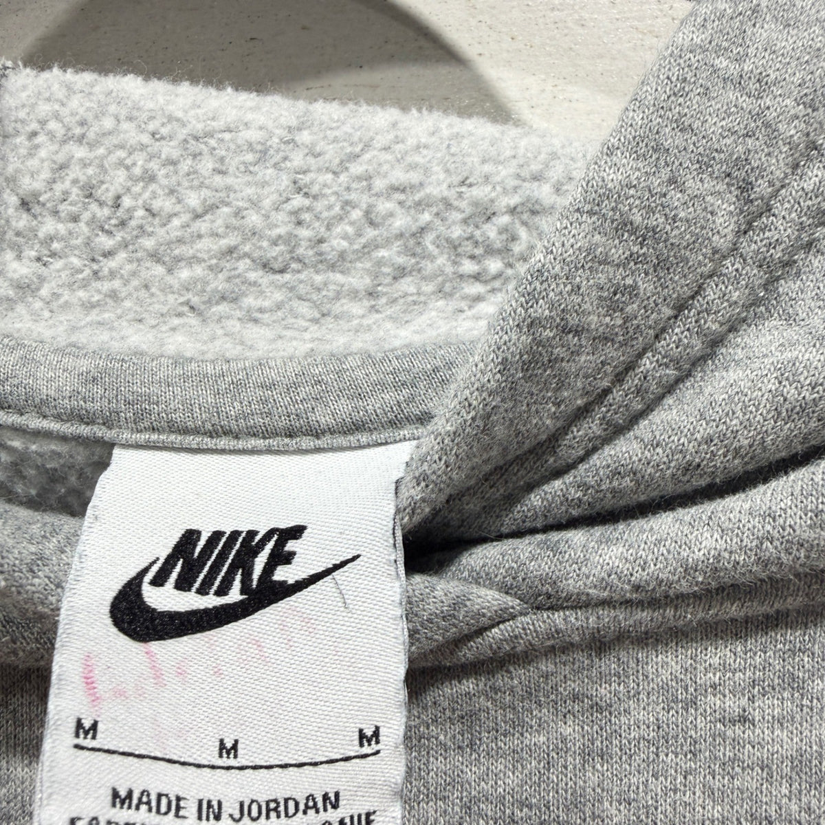 Nike Hoodie Boys Medium (Fits 6/7) Grey Embroidered Logo Fleece Sportswear EUC2