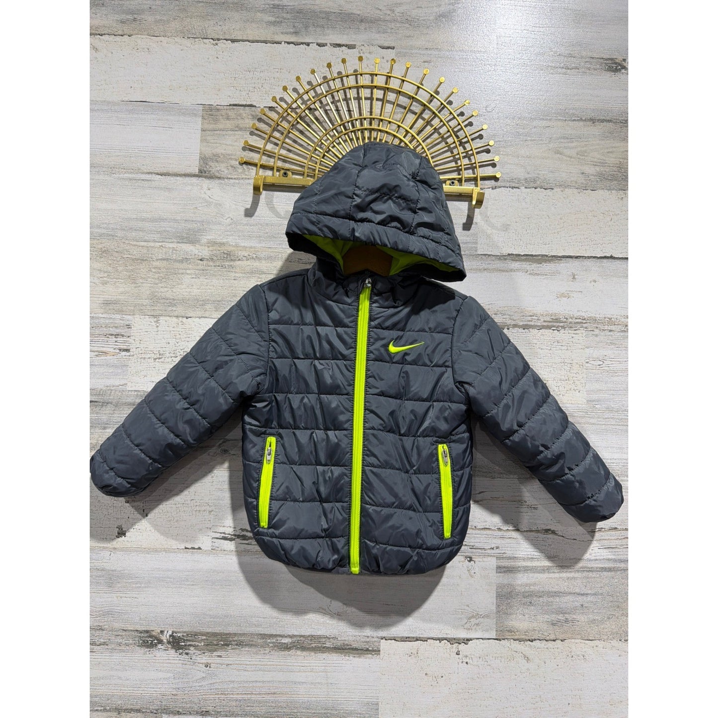 Nike Puffer Jacket Boys 2T Grey Volt Green Hooded Quilted Sportswear EUC0