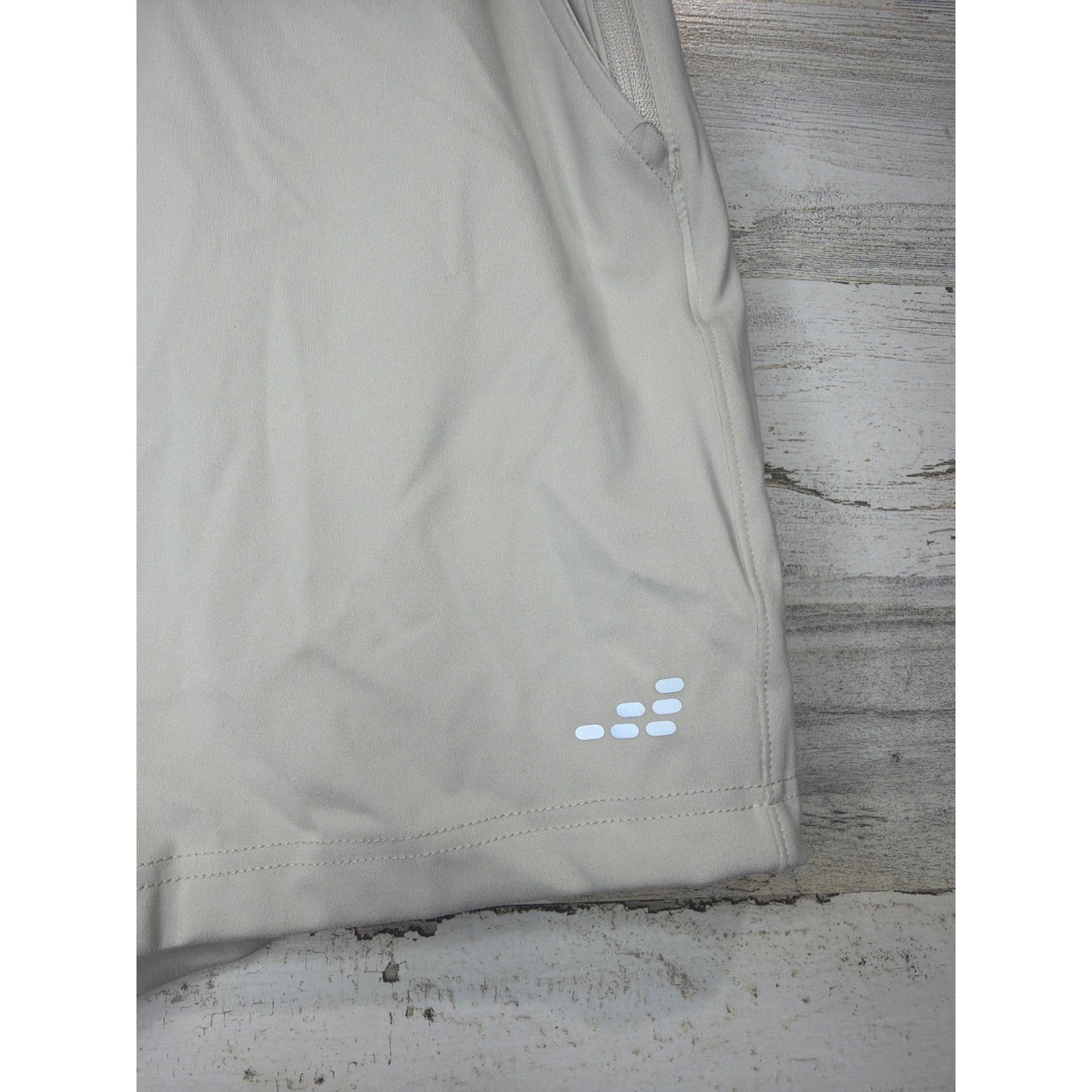 BCG Athletic Shorts Mens M Khaki Zipper Pocket Performance Gorpcore EUC1