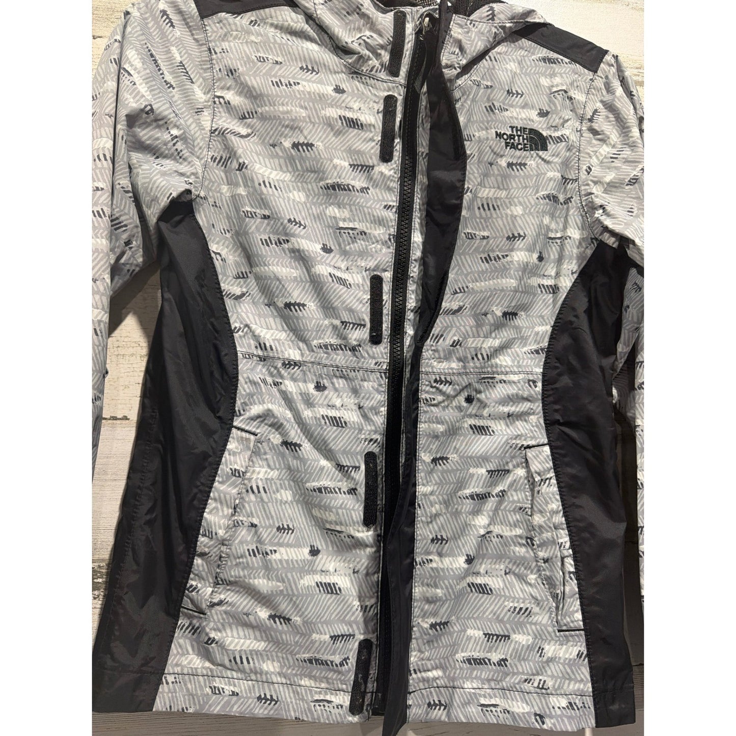 The North Face Rain Jacket Girls M 10/12 Grey Geometric DryVent Gorpcore EUC2