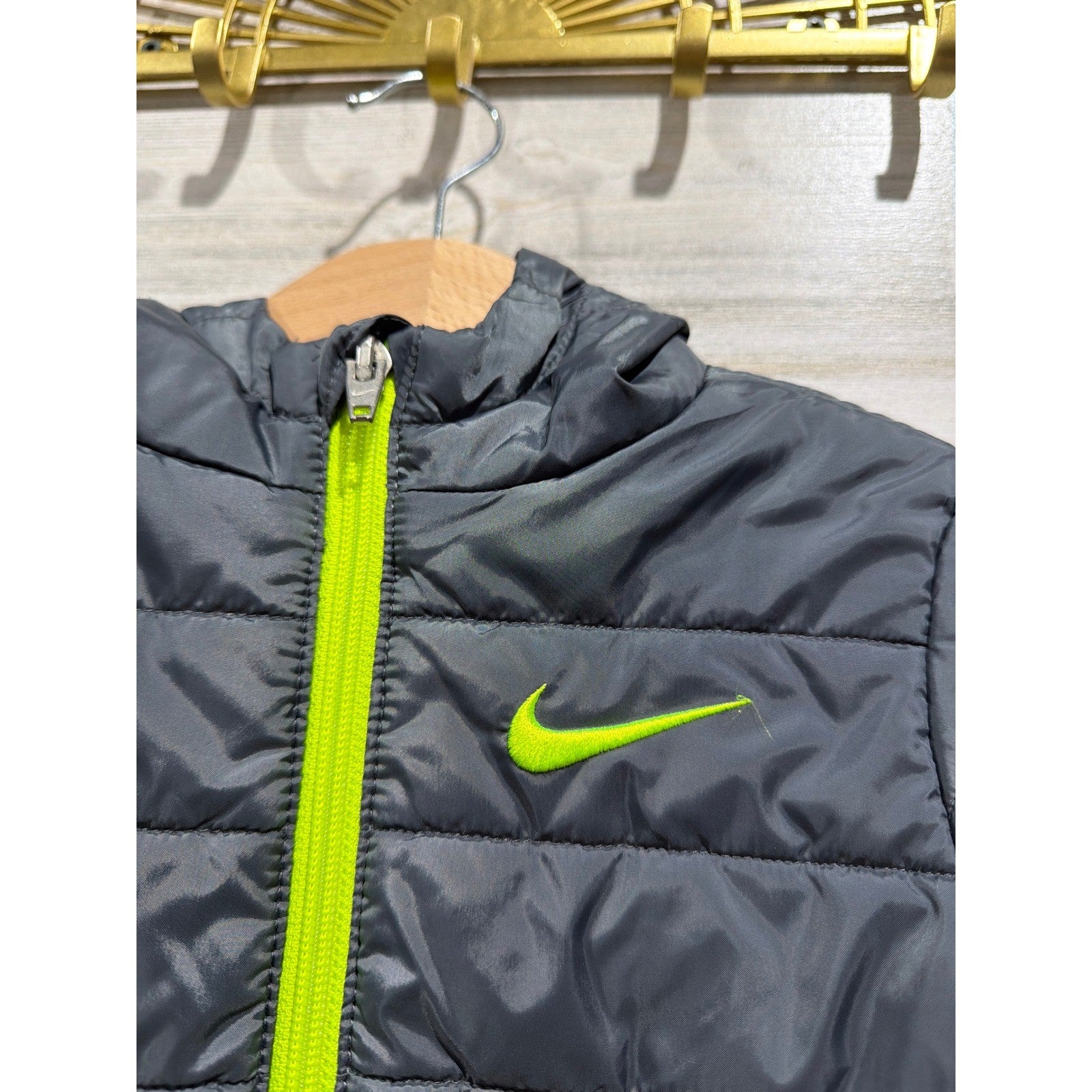 Nike Puffer Jacket Boys 2T Grey Volt Green Hooded Quilted Sportswear EUC1