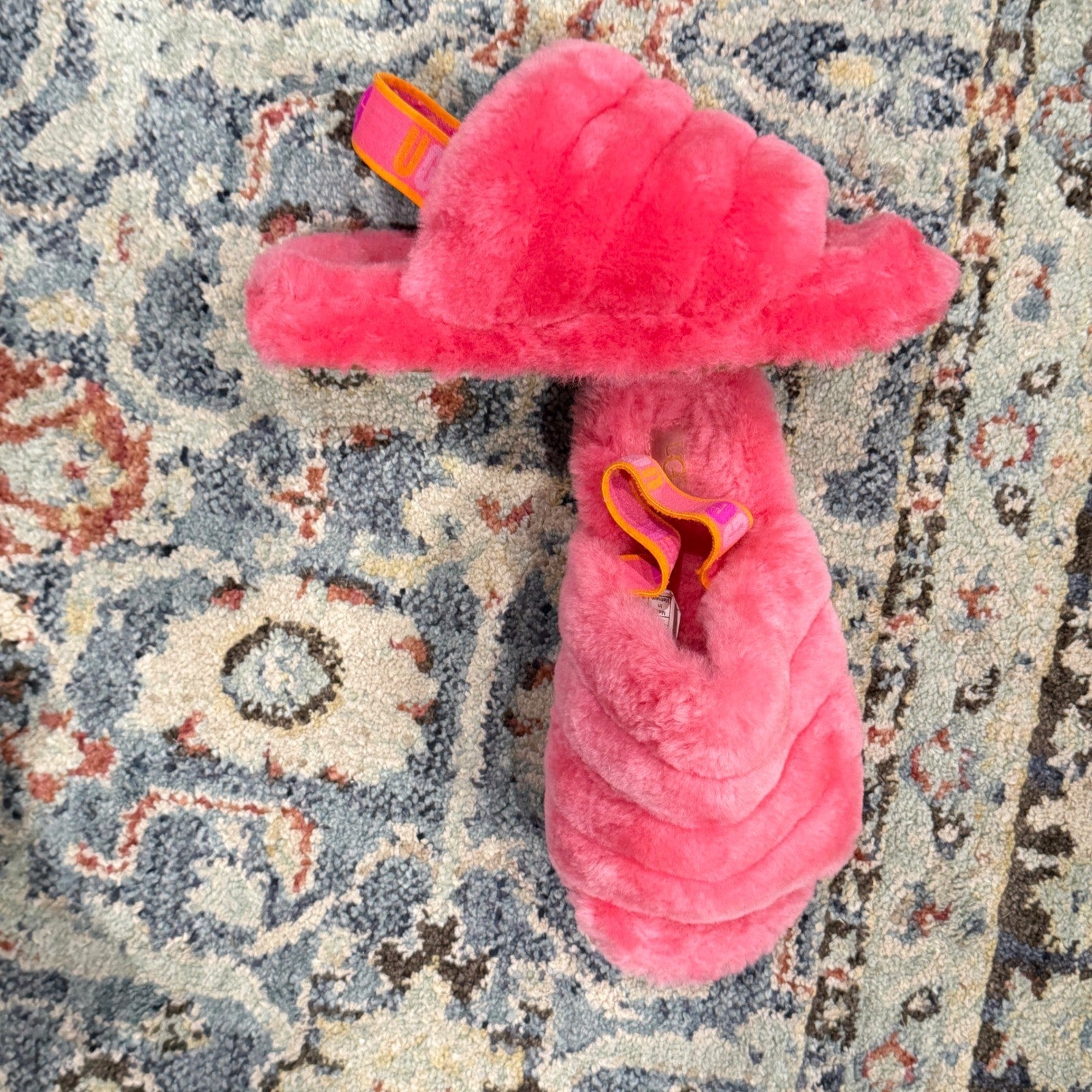 UGG Fluff Yeah Slide Girls Size 4 Pink Faux Fur Slingback Slipper1