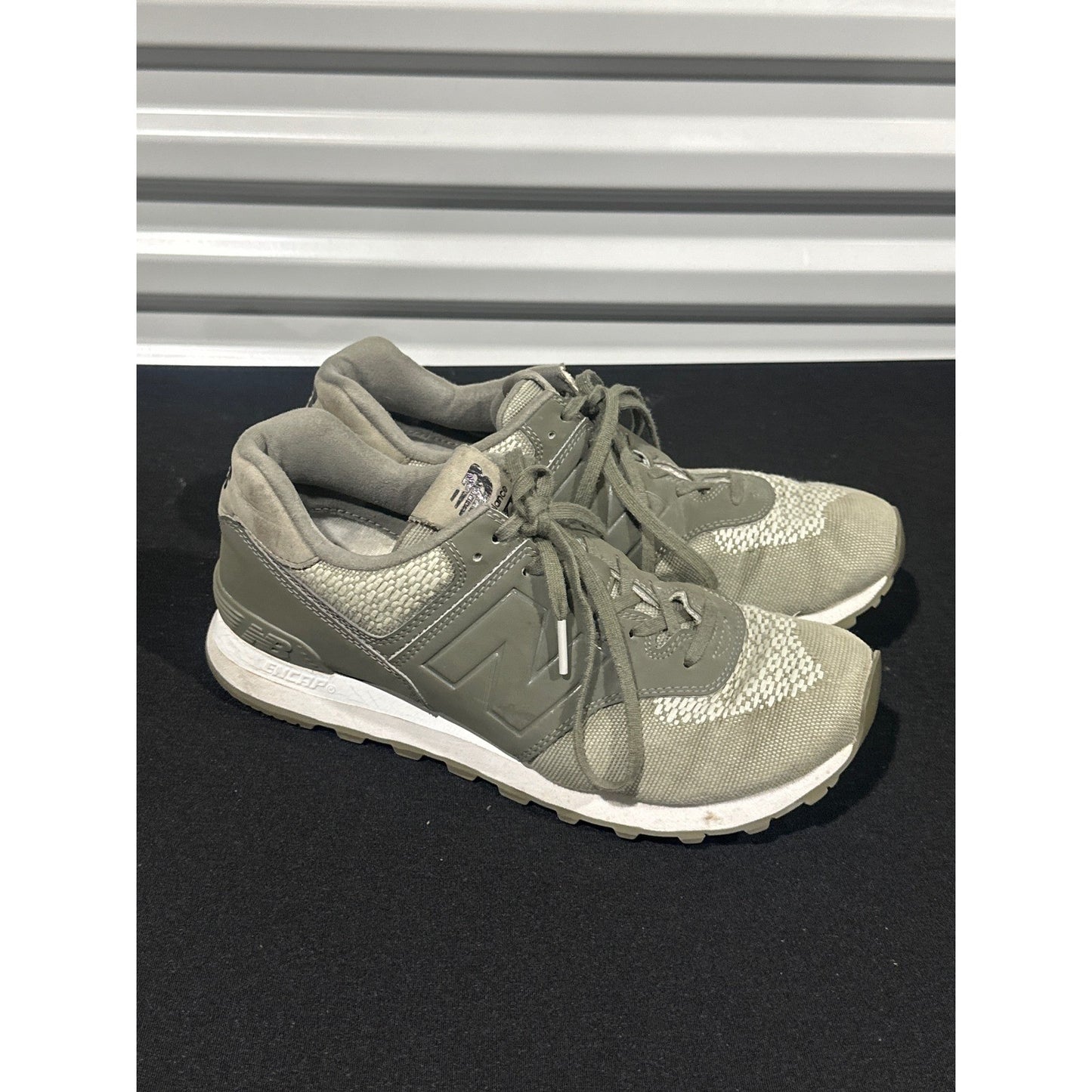 New Balance 574 Sneakers Womens 9 Olive Green Mesh Suede Low Top0