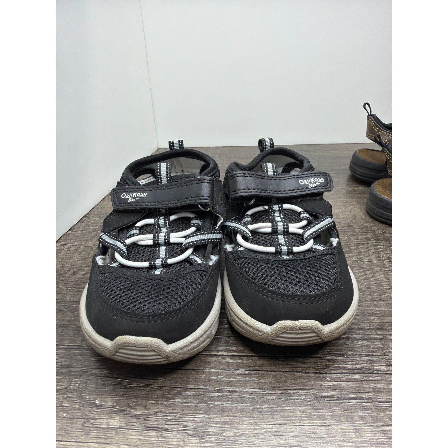 OshKosh Wonder Nation Sandal Bundle Boys Size 7 Toddler Fisherman EUC2