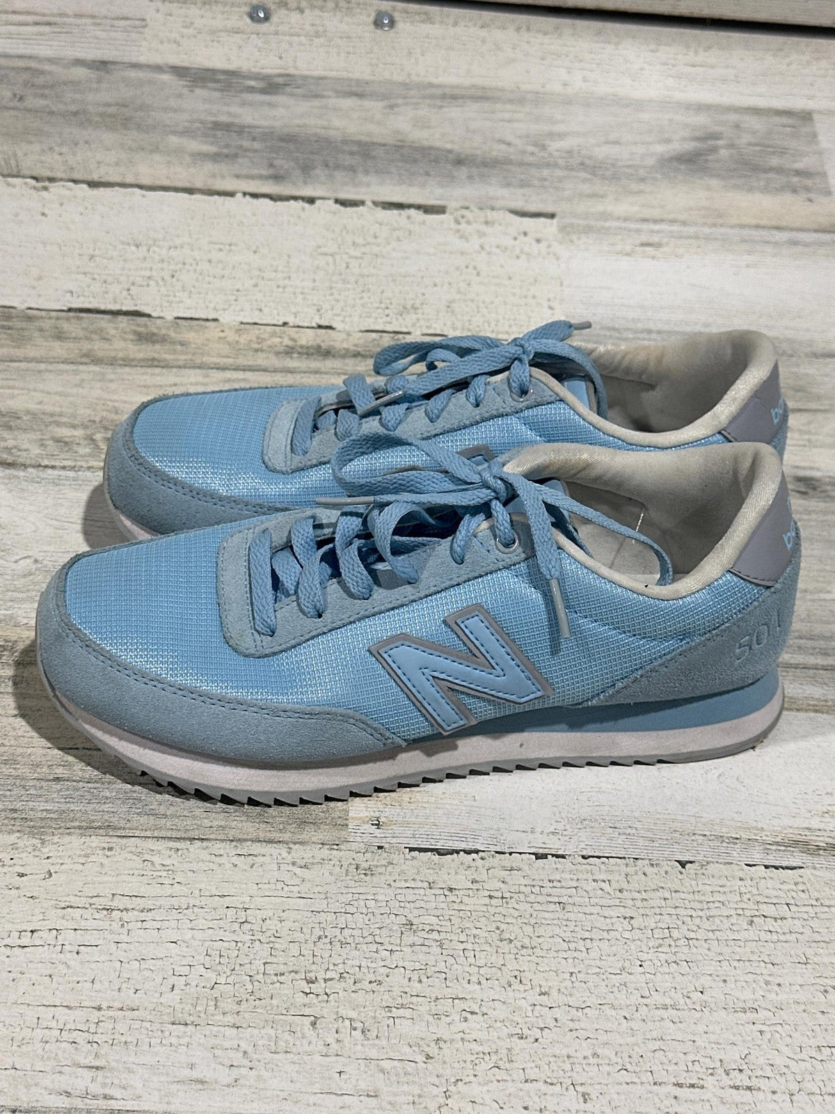 New Balance 501 Sneaker Women 8.5 Blue Suede Mesh Retro Ripple Sole EUC1